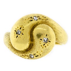 Sharp circa 1930s 18 Karat Yellow Gold Diamond Ring
