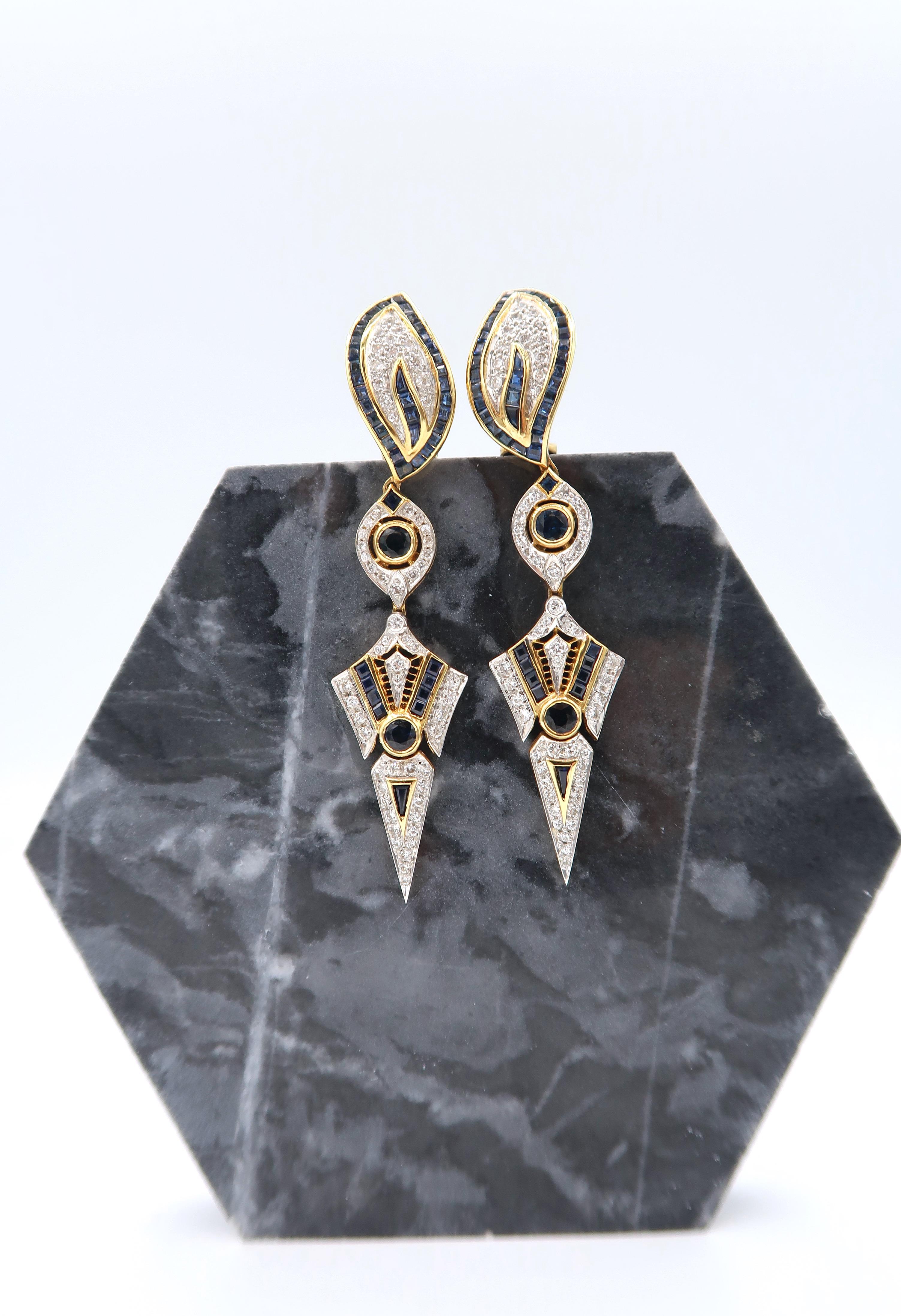 Sharp Pointed Sapphire and Diamond Long Drop 18 Karat Gold Earrings In New Condition For Sale In Bangkok, TH
