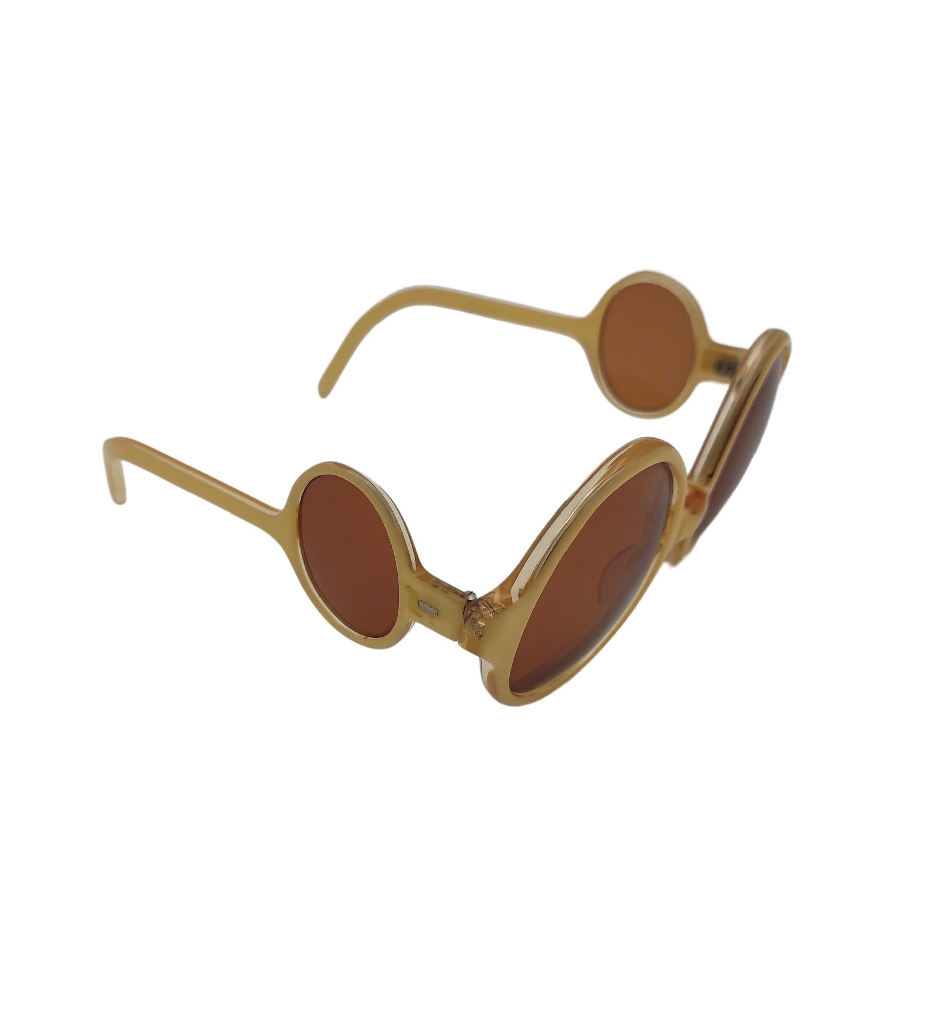 Yellow Sharra Pagano yellow 4 lenses sunglasses For Sale