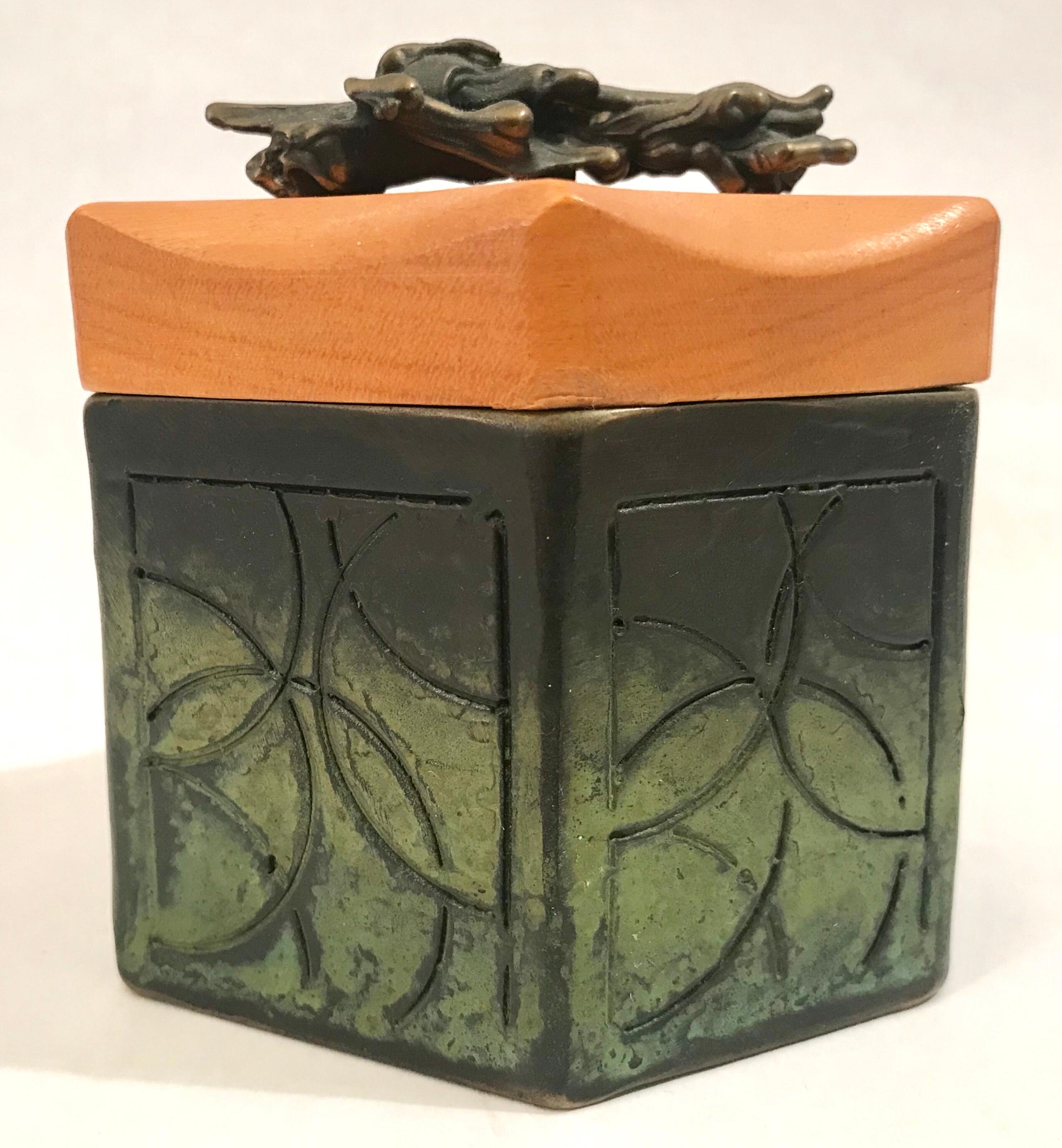 Chris and Pat Shatsby bronze and wood sculptural lidded box, USA, 1990s.