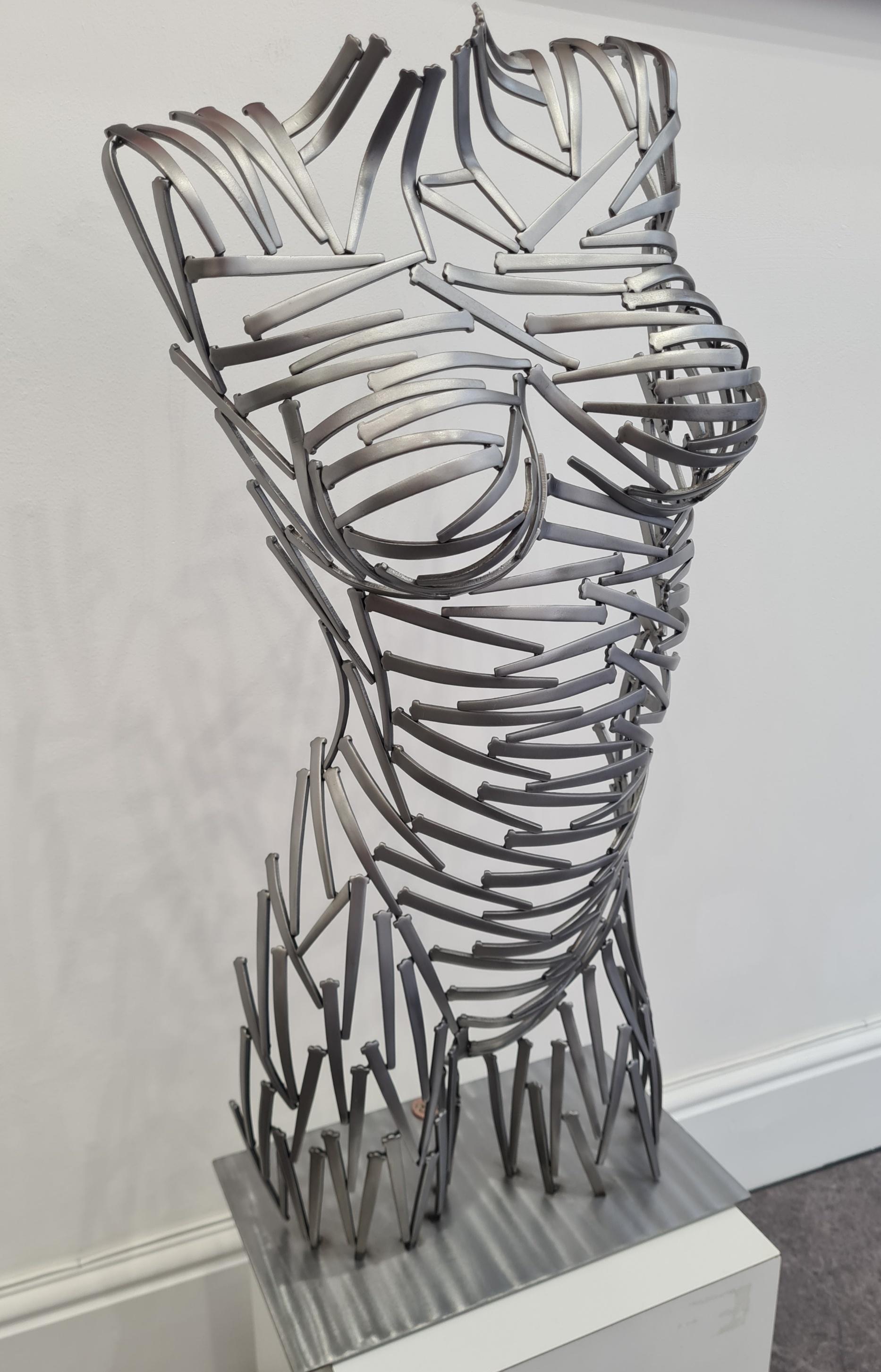 Festgenagelt – Sculpture von shaun Gagg