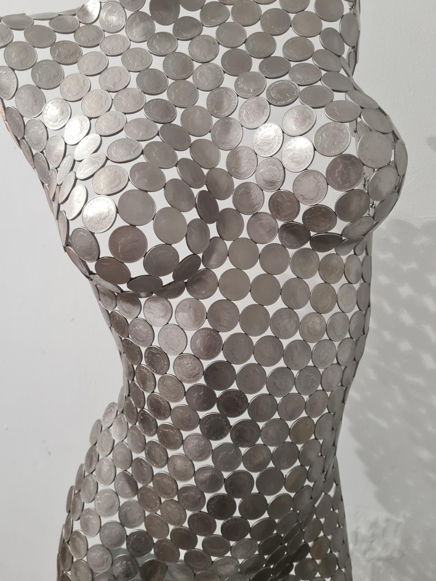 Weiblicher Torso  (Abstrakt), Sculpture, von Shaun Gagg