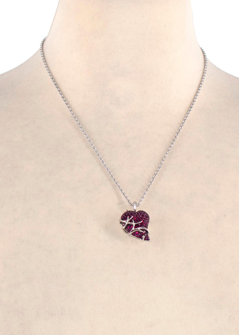 Shaun Leane Halskette mit Herzanhänger aus 18 Karat Weißgold und Rubin im Zustand „Neu“ im Angebot in London, GB