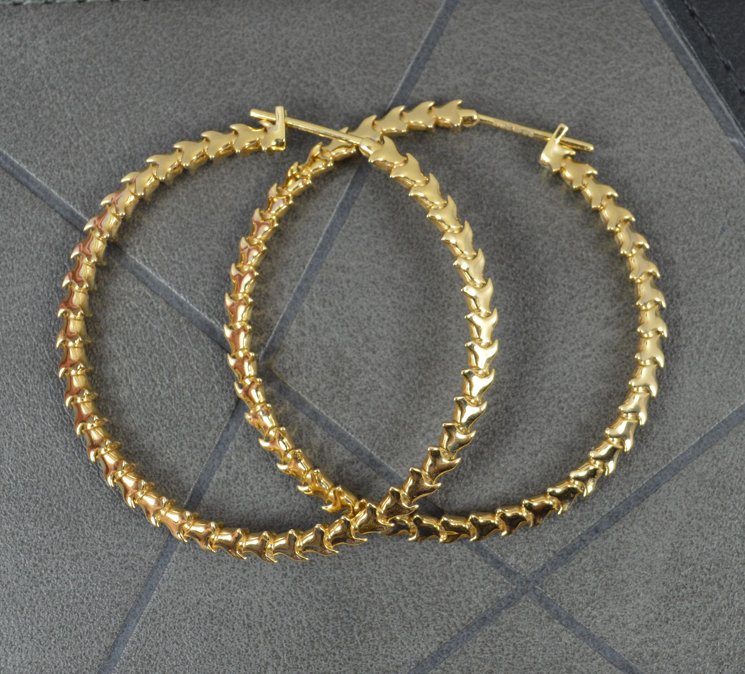 Shaun Leane Solid 18 Carat Gold Serpent Trace Hoop Earrings rrp £6, 750 In Excellent Condition For Sale In St Helens, GB