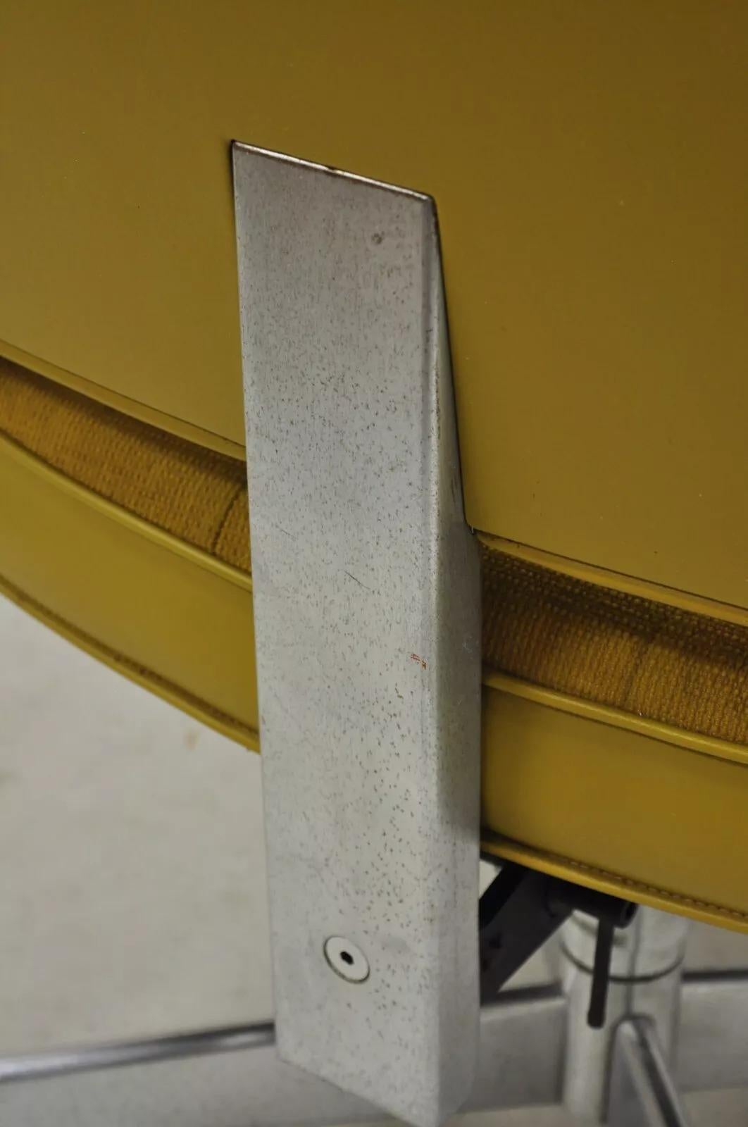 Shaw Walker Mid Century Modern Mustard Yellow Vinyl Swivel Office Desk Chair For Sale 4