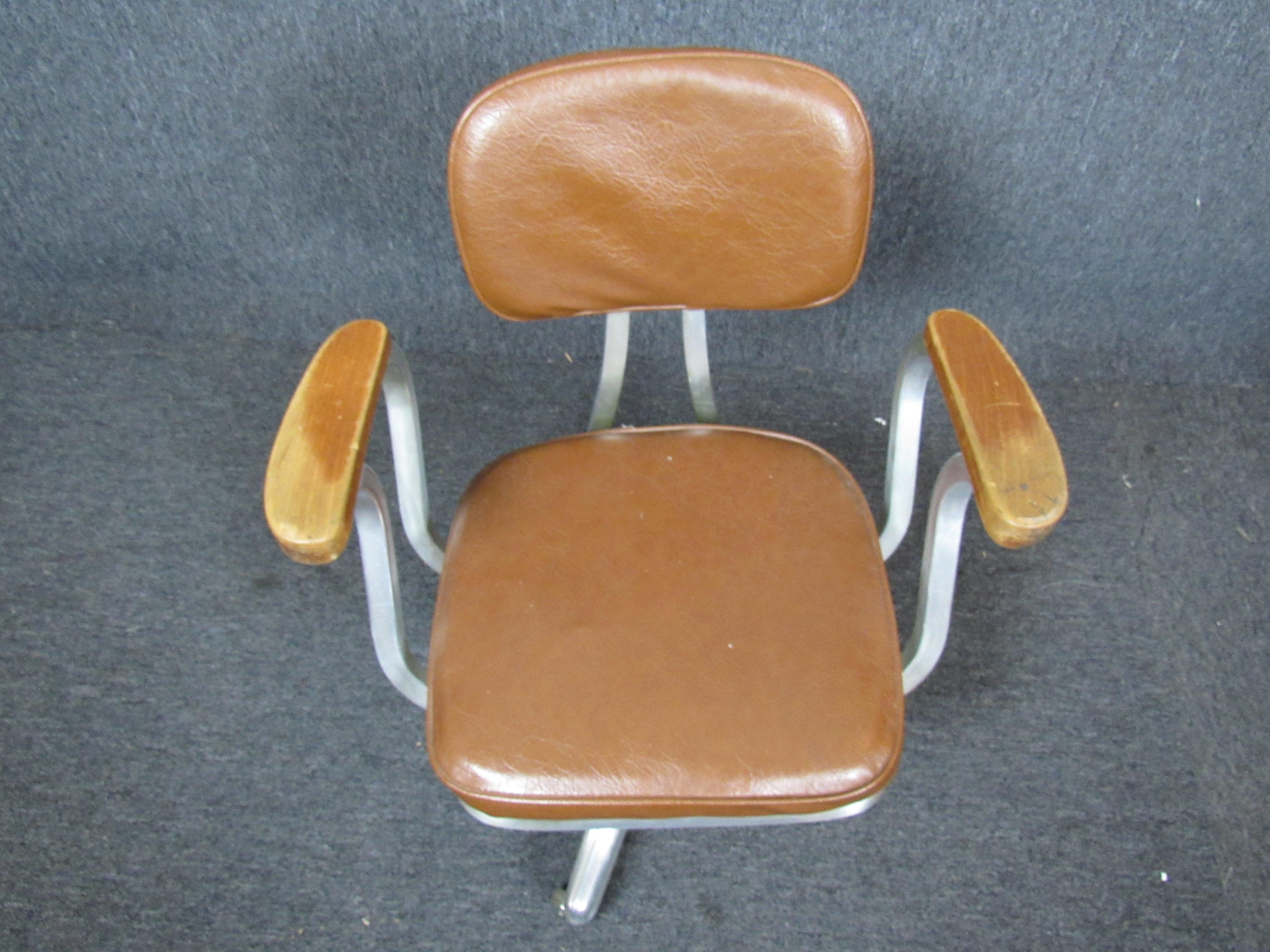 Mid-Century Modern Shaw Walker Office Chair