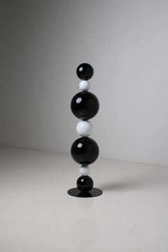 "Study in Monochrome (II)" Sculpture abstraite 44" x 10" x 10 "in de Shawn Kolodny