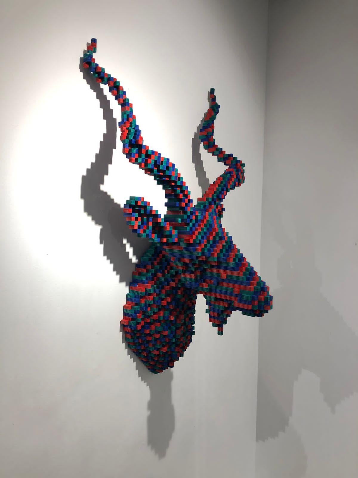 RGB-Kudu – Sculpture von Shawn Smith
