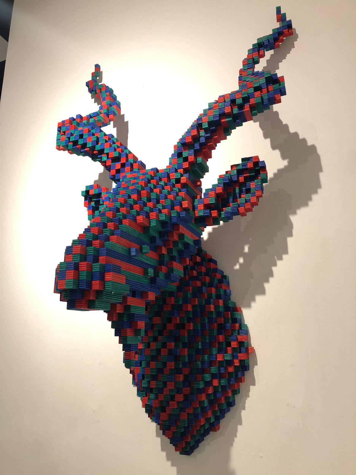 Koudou RVB - Contemporain Sculpture par Shawn Smith