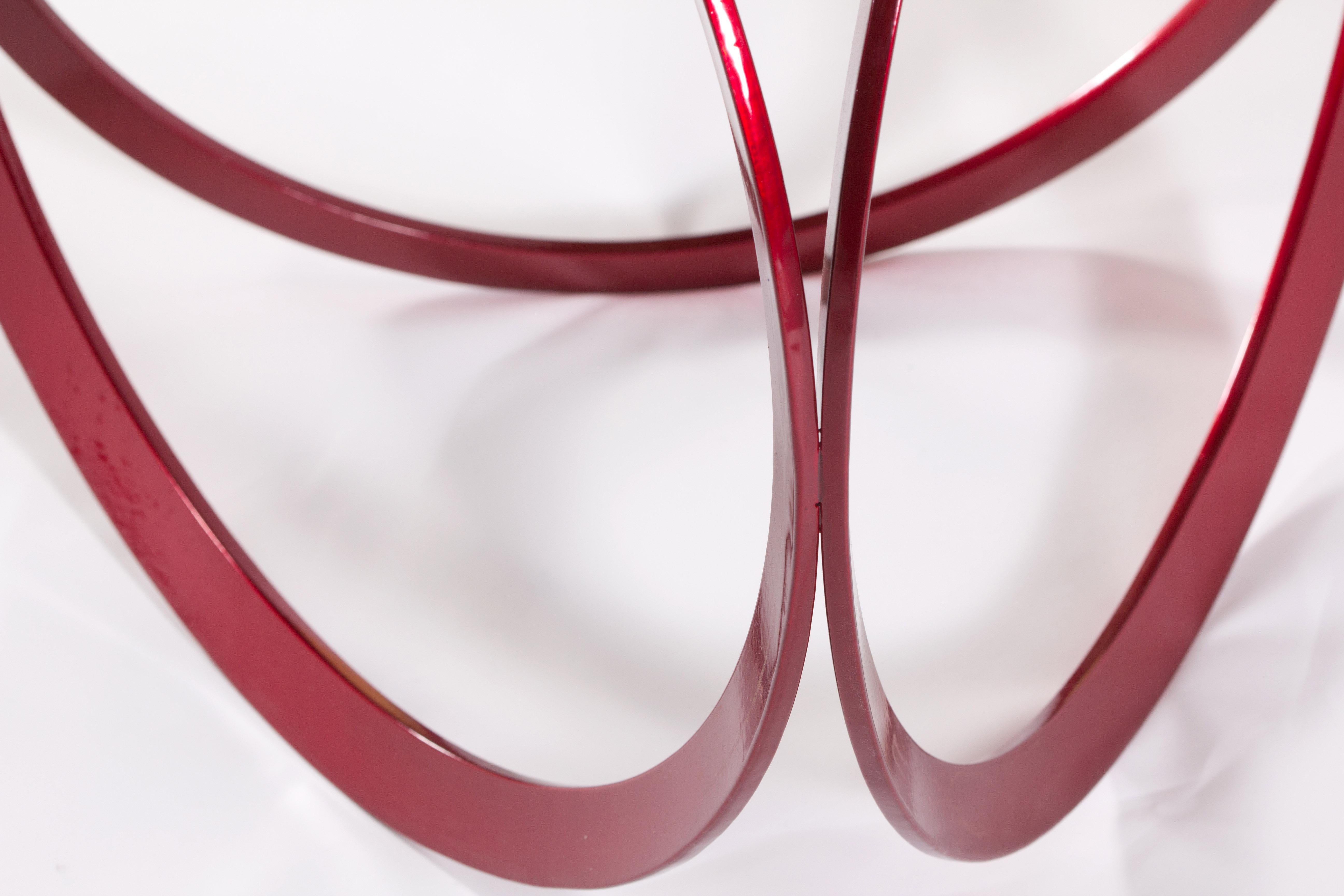 Grand dessin dans l'espace - Sculpture en acier revêtu d'un rouge vif, géométrique et abstraite en vente 4