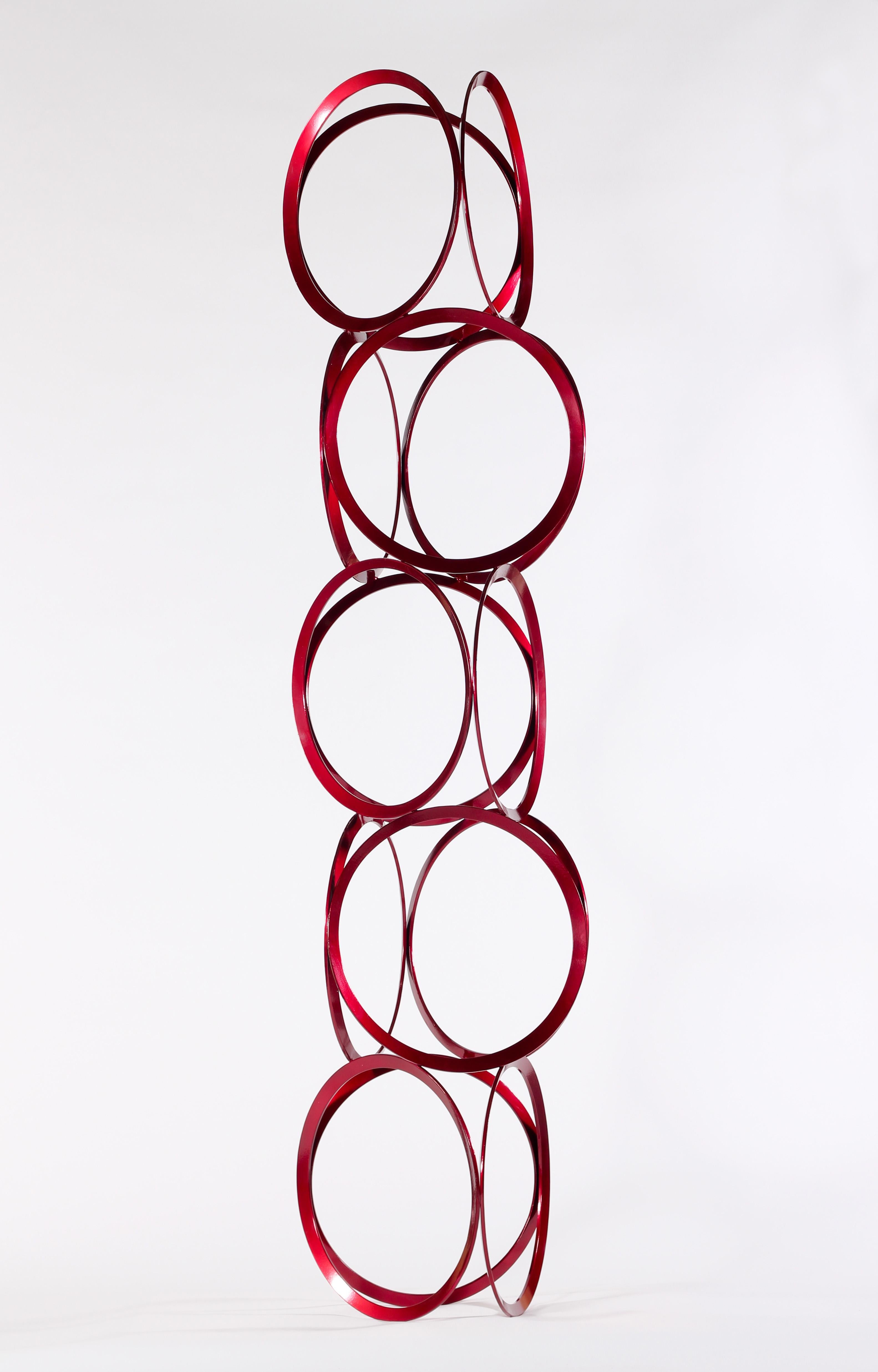Grand dessin dans l'espace - Sculpture en acier revêtu d'un rouge vif, géométrique et abstraite