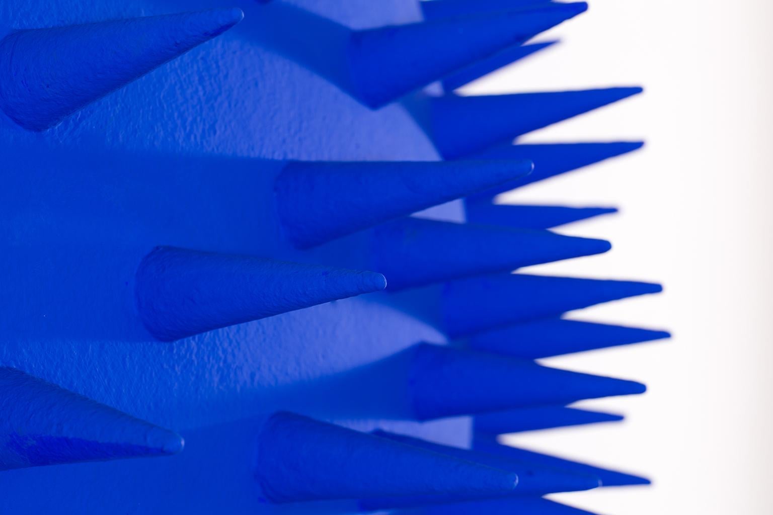 Strike blue - Abstract Sculpture by Shayne Dark