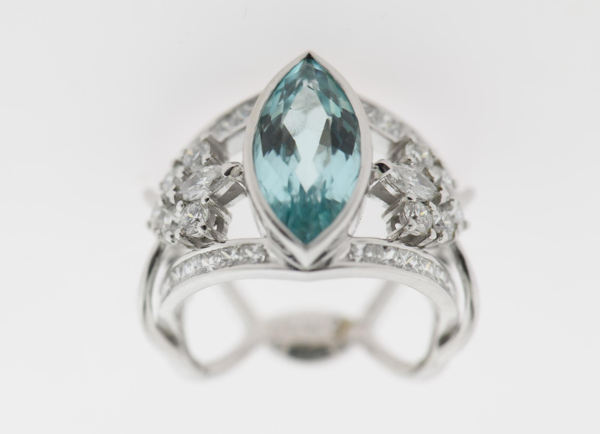 “SHE !” Love Collection Necklace 18k White Gold, Brilliants & Paraïba Tourmaline (Brillantschliff) im Angebot