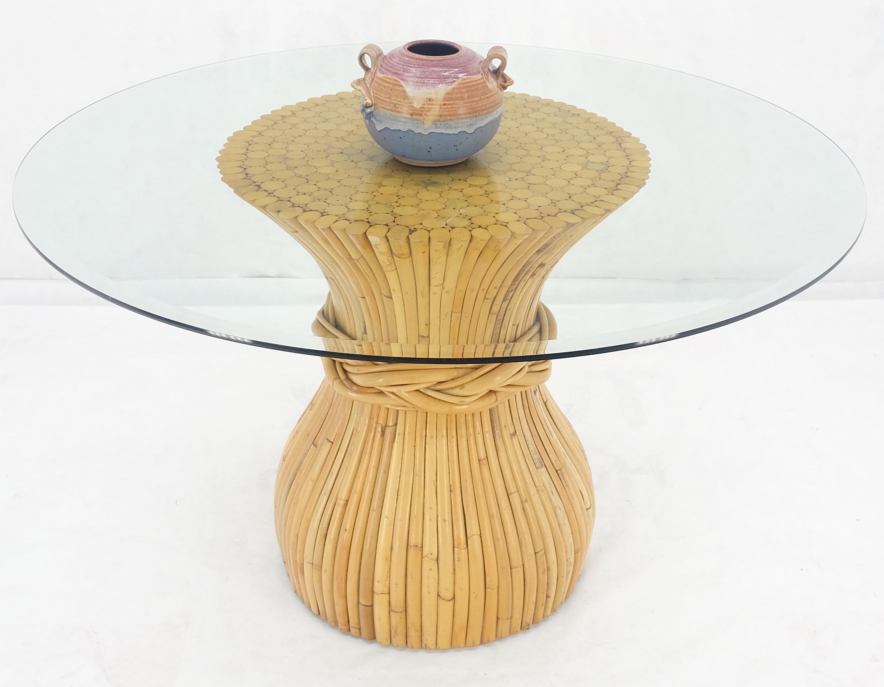 Américain Table de salle à manger en bambou avec plateau en verre en forme d'oignon MINT en vente