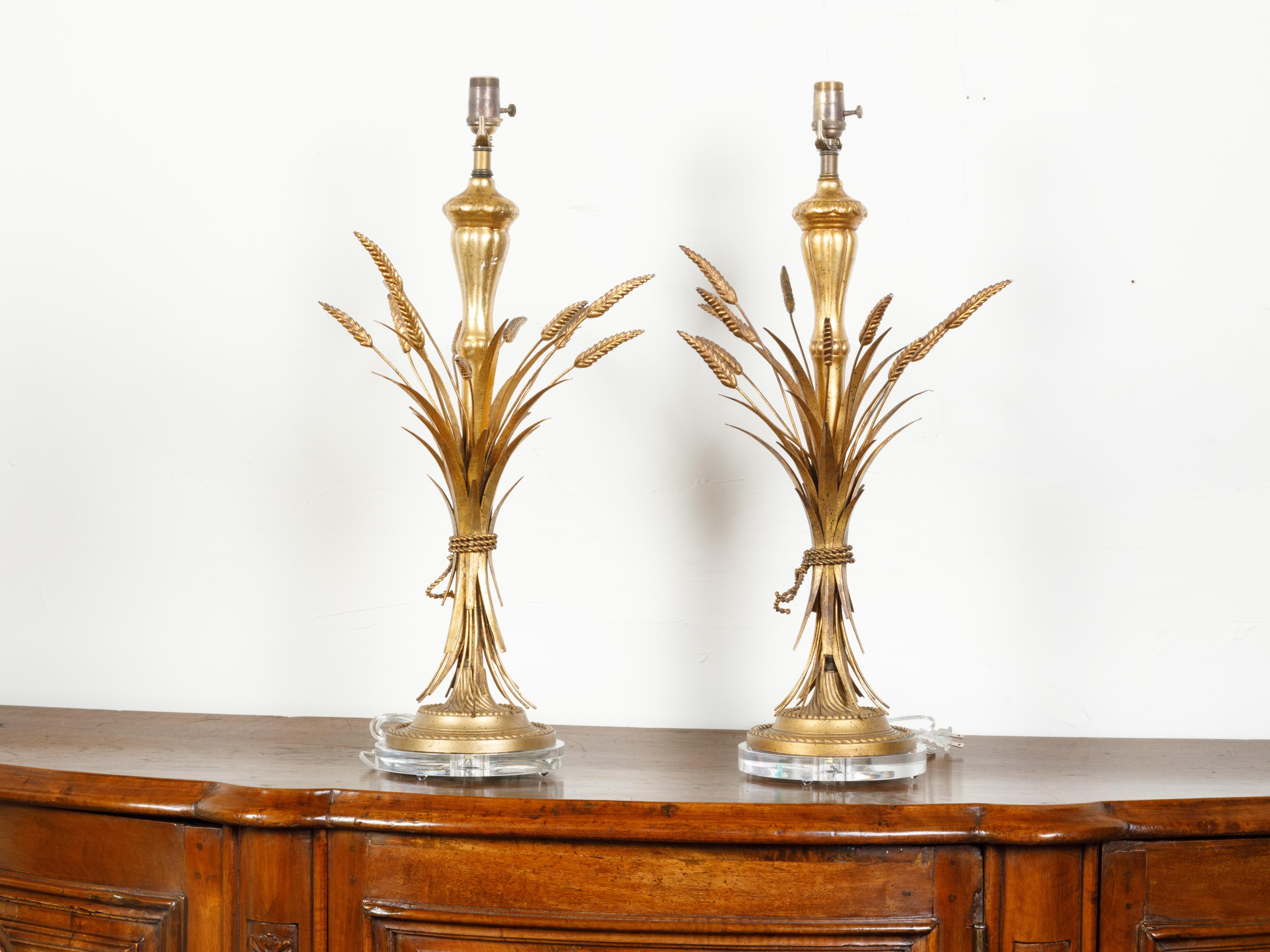 Sheaf of Wheat Gilt Metal Midcentury Table Lamps Mounted on Lucite Bases 5