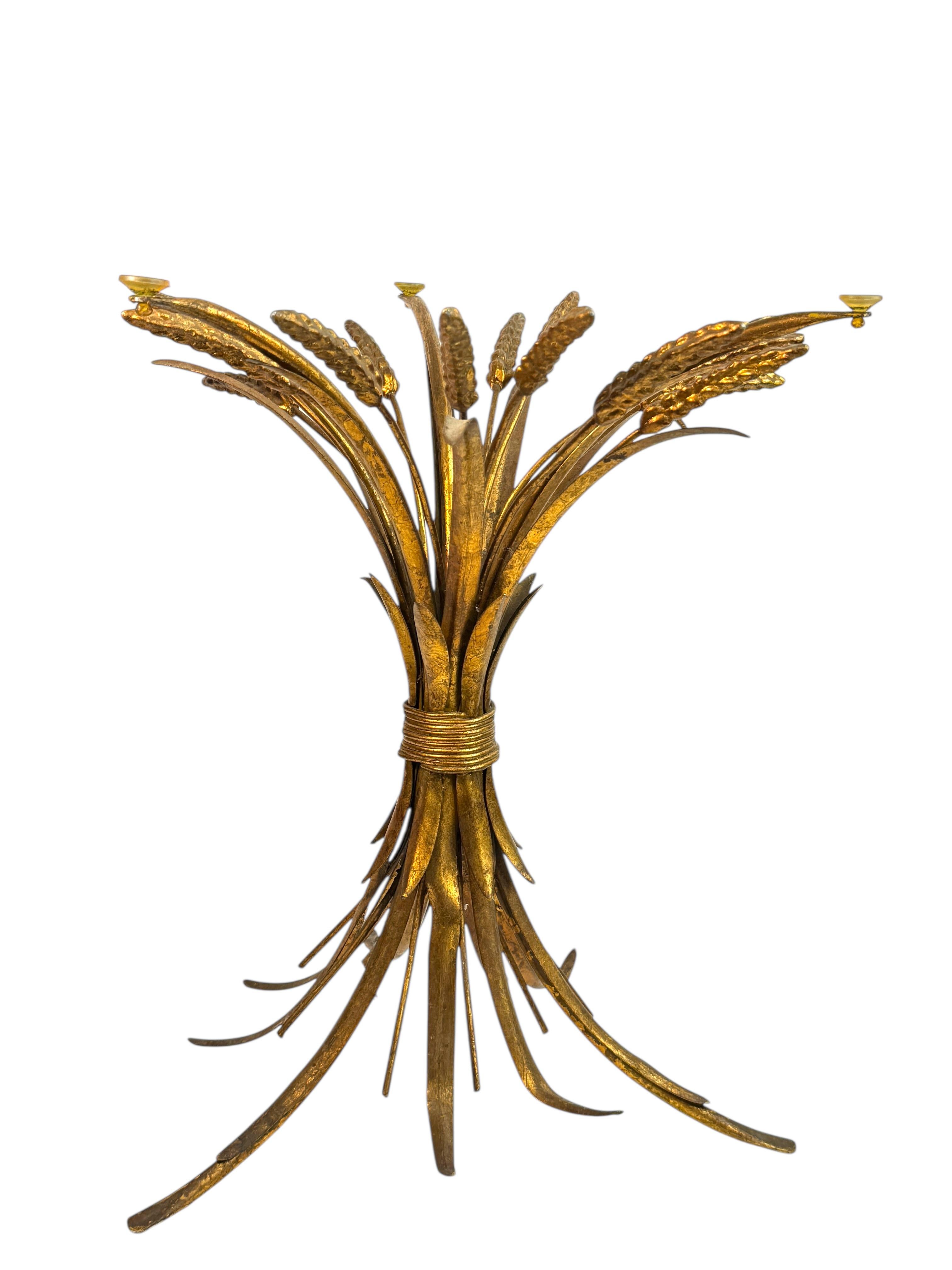 Beautiful Vintage Gilt Wheat Sheaf Coffee Table Base by Koegl, Germany, 1960s

A striking Hollywood Regency–style coffee or side table base designed and crafted by Koegl in Germany during the 1960s. Inspired by the elegance of nature, the sculptural