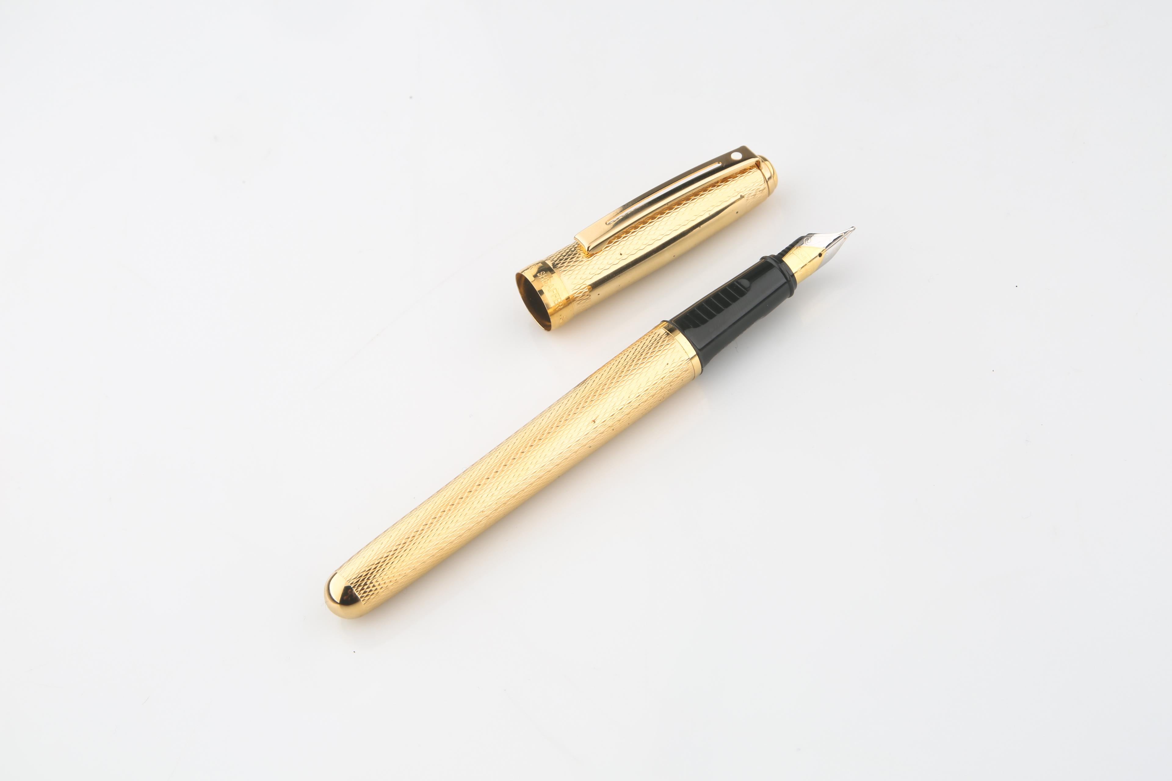 Sheaffer 22k Gold-Plated Prelude Signature Fountain Pen w/ Original Box & Papers In Good Condition In Van Nuys, CA