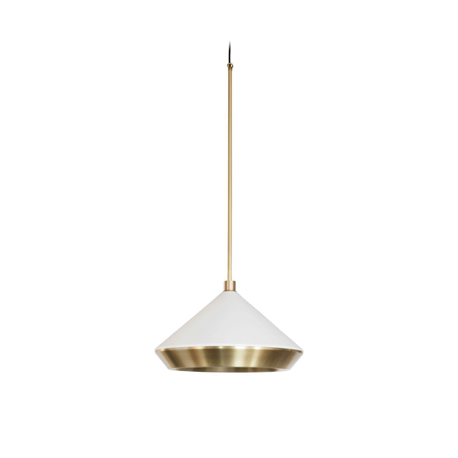 Shear pendant light XL - brass - white by Bert Frank
Dimensions: 30 x 50 cm
Materials: Brass

When Adam Yeats and Robbie Llewellyn founded Bert Frank in 2013 it was a meeting of minds and the start of a collaborative creative partnership with