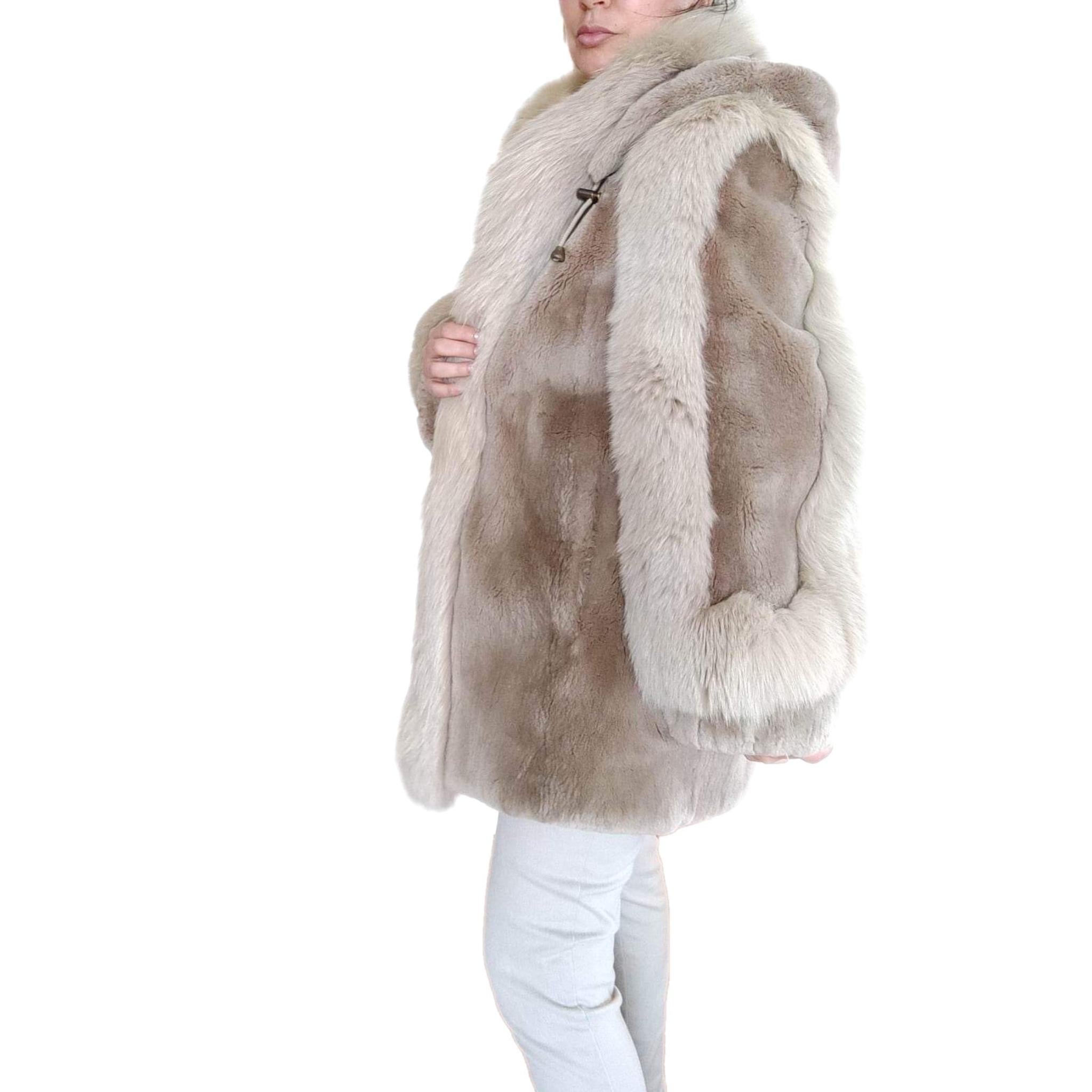 Manteau en fourrure de castor tondu avec bordure en fourrure (Taille 8-M) en vente 2