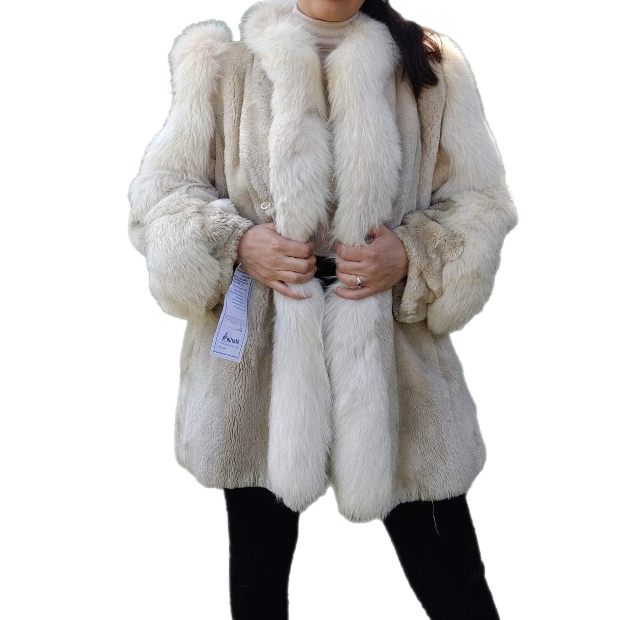 Manteau en fourrure de castor tondu avec bordure en fourrure (Taille 8-M) en vente 3