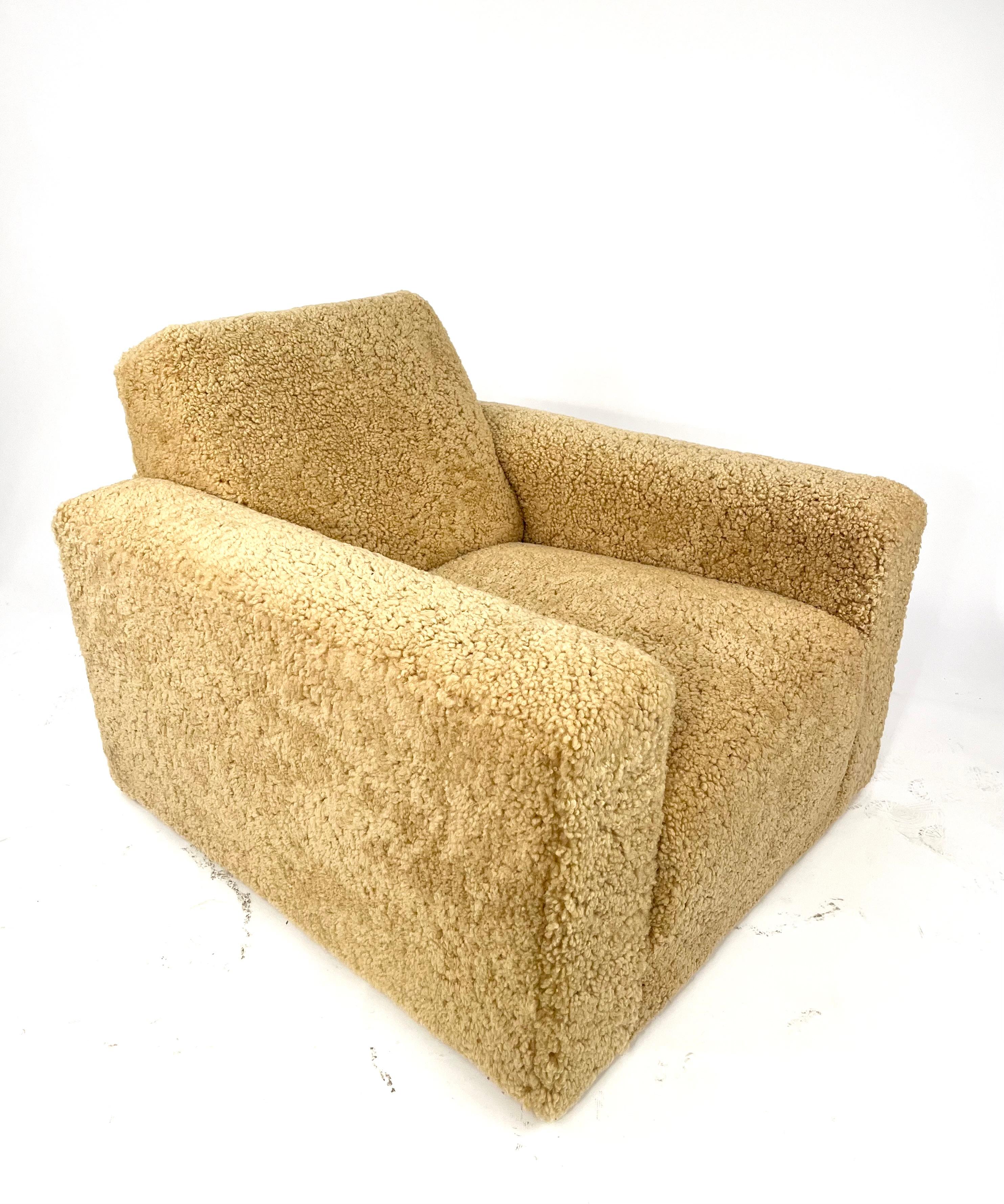 Shearling lounge chair, Sweden. In Good Condition For Sale In Stockholm, SE