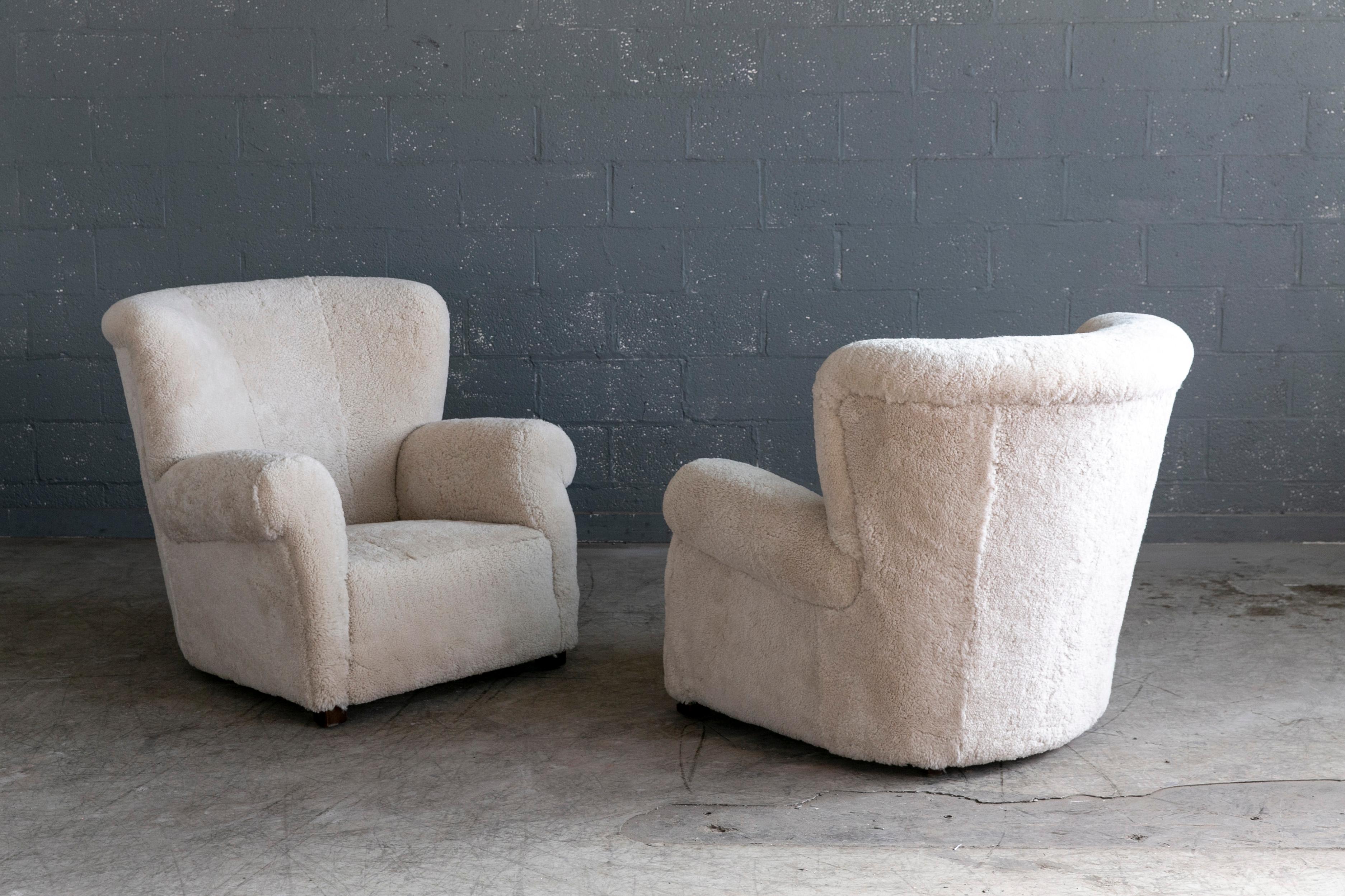 Shearling Pair of Danish Fritz Hansen Model 1518 Large Size Club Chairs 1940's 1