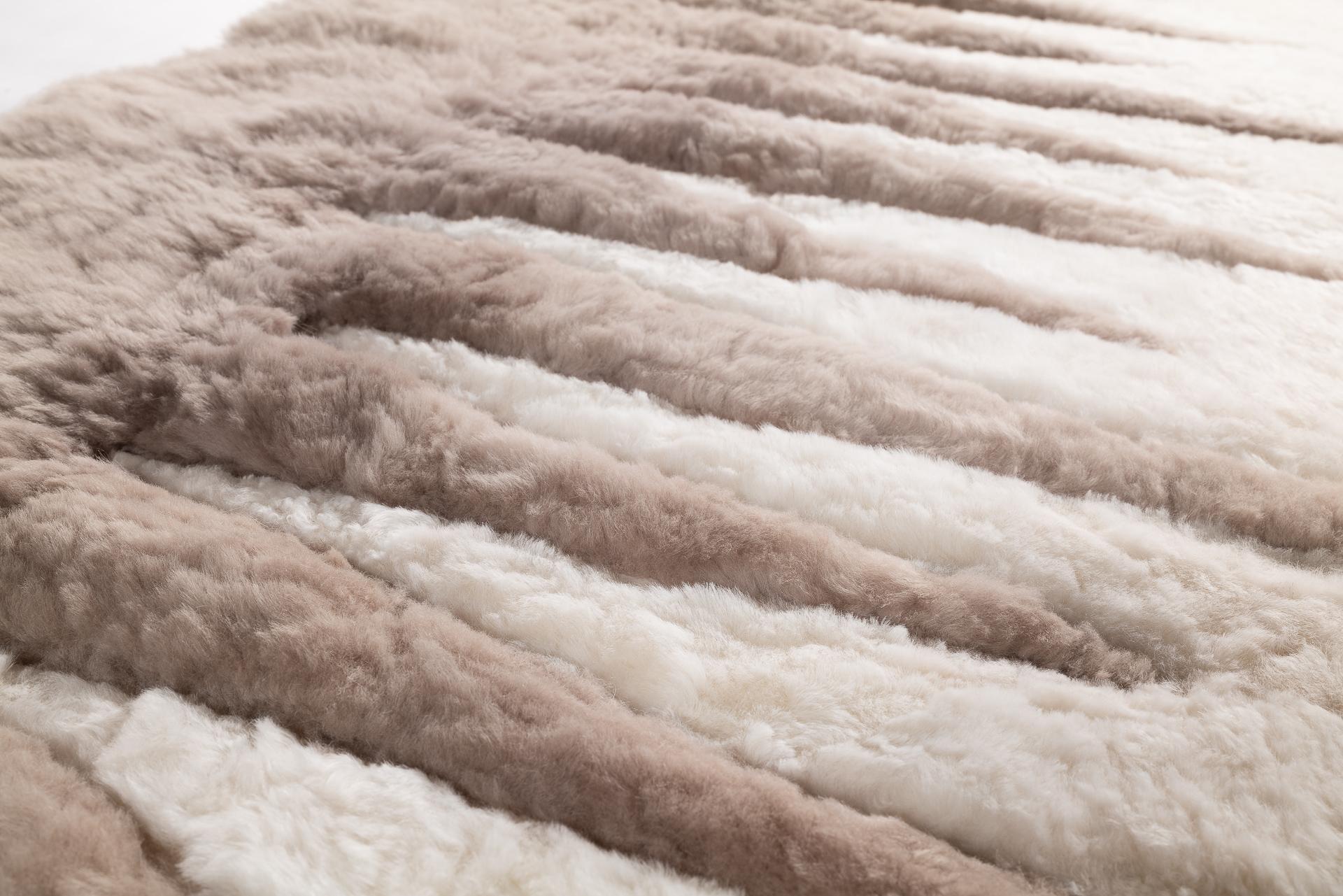 Modern White and Beige Shearling Rug - ICICLE - Handmade in France For Sale