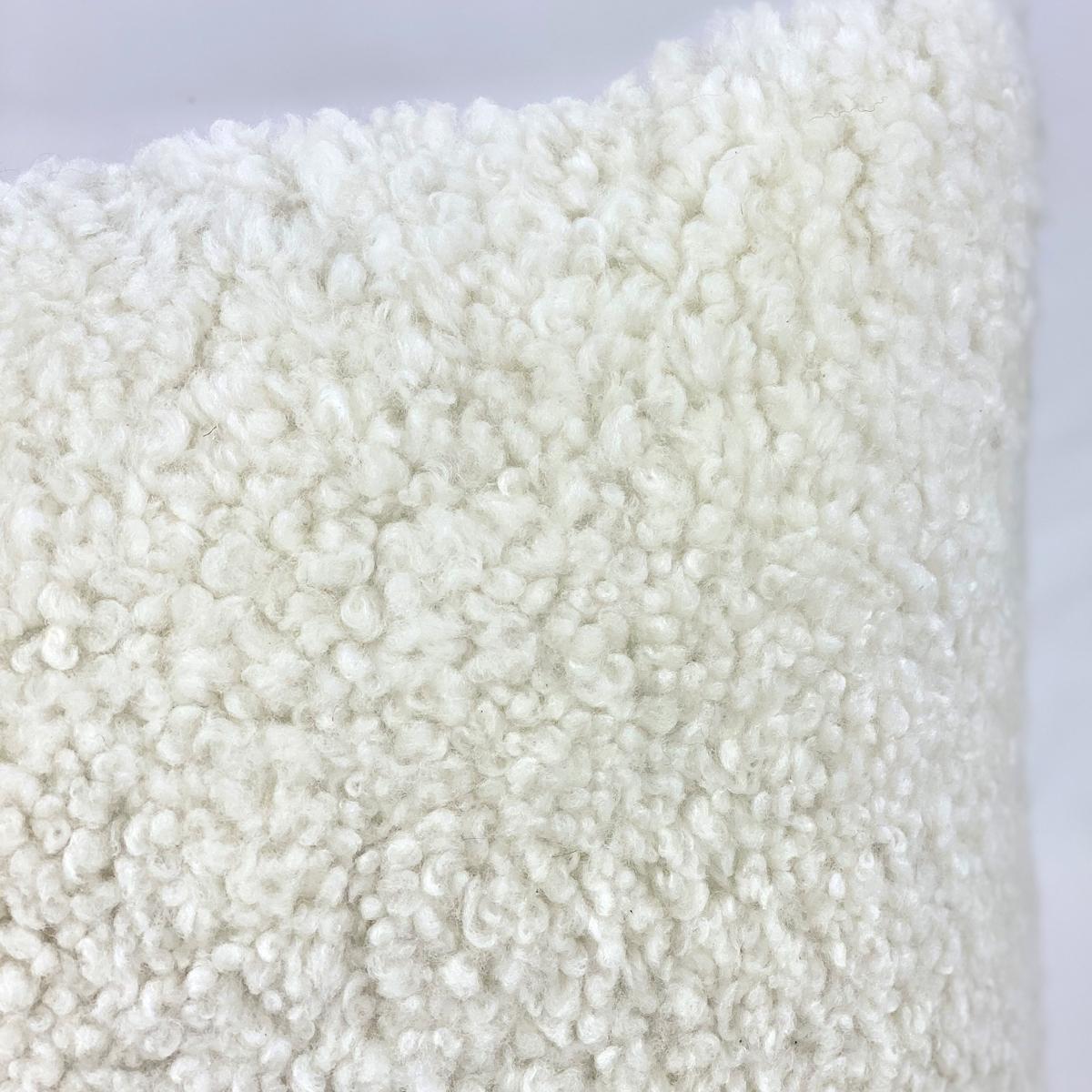 Fait main Cuir de mouton  Coussin rectangulaire en peau de mouton blanc 35 x 50 cm  14x20