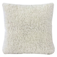 Coussin blanc en peau de mouton, 50 x 50 cm  20x20"