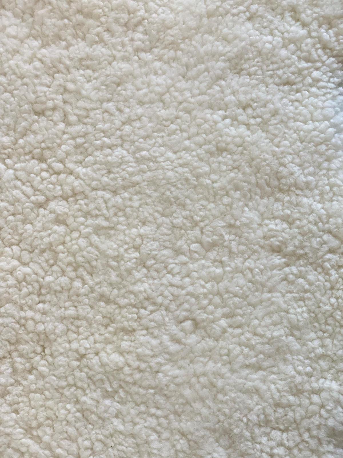 Shearling-Schaffellteppich, natürlichweiß (Australisch) im Angebot