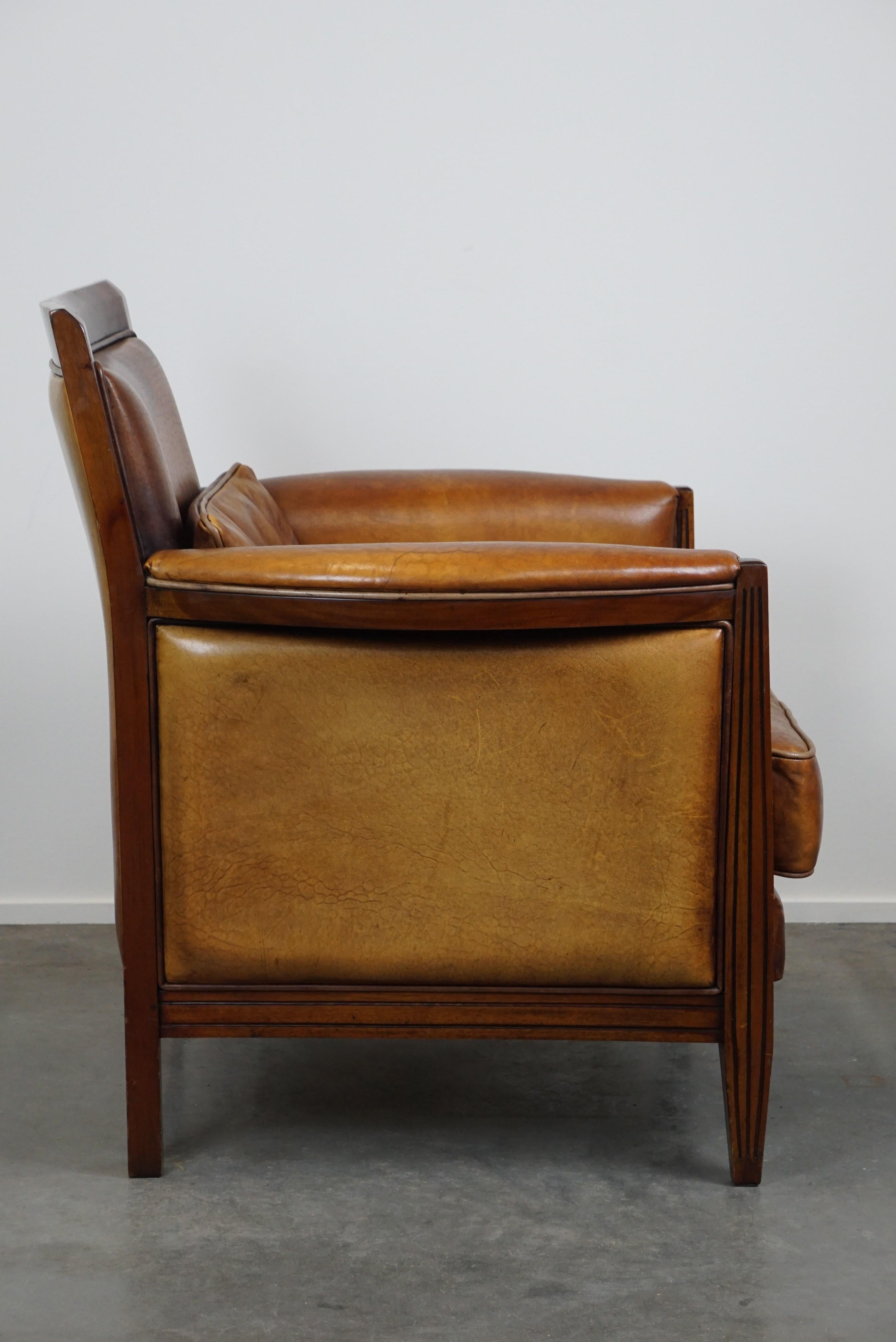 Sheep leather Art Deco design armchair with high seating comfort In Good Condition For Sale In Harderwijk, NL