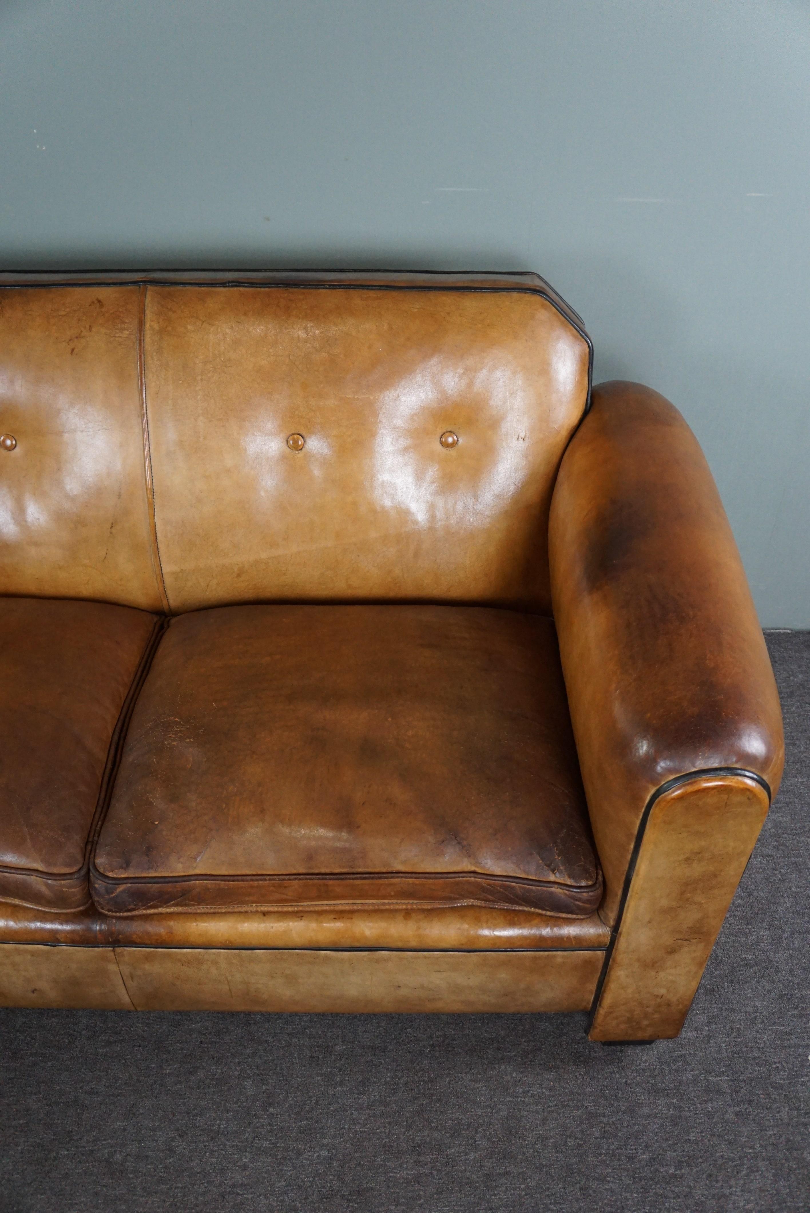 Sheep leather Art Deco sofa designed by Bart Van Bekhoven, spacious 2 seater In Good Condition For Sale In Harderwijk, NL