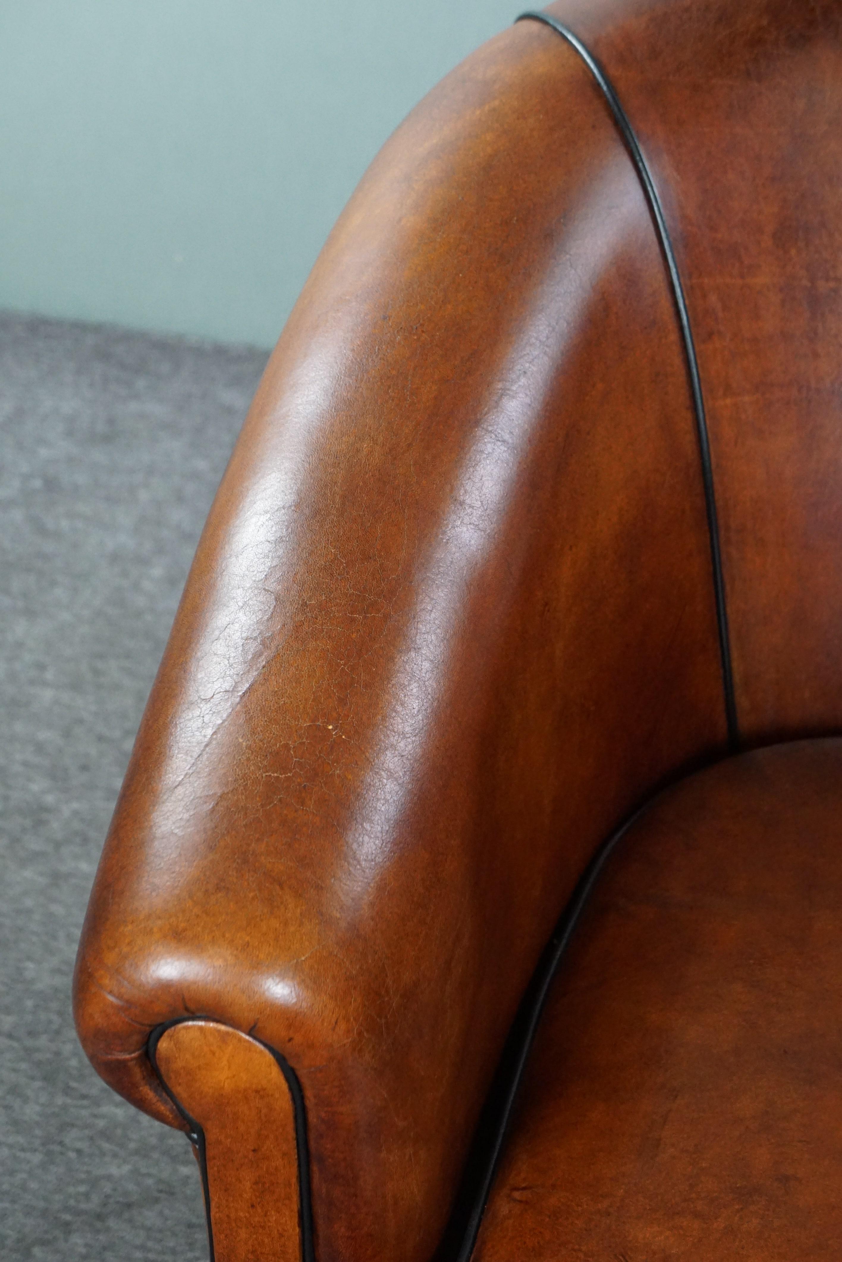 Leather Sheep leather club clubchair in very good condition For Sale