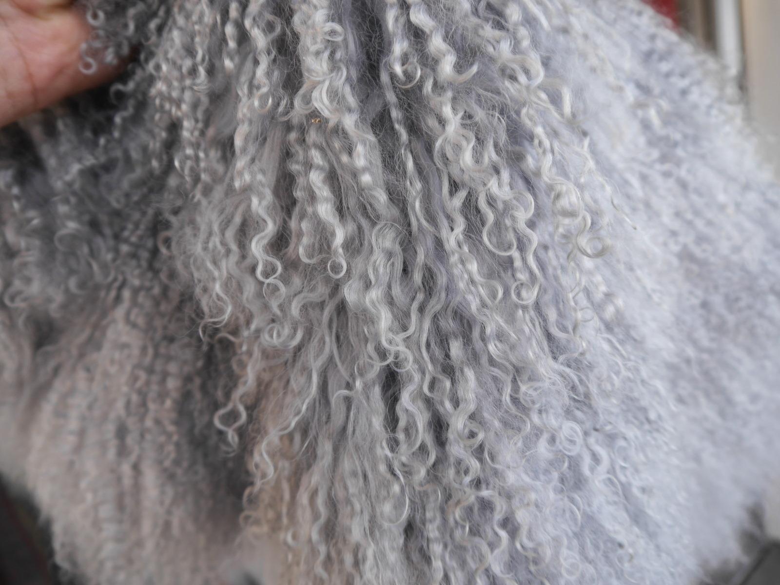 Sheep Skin Rug Tibetan Mongolian Long Hair curley hide In New Condition In Lohr, Bavaria, DE