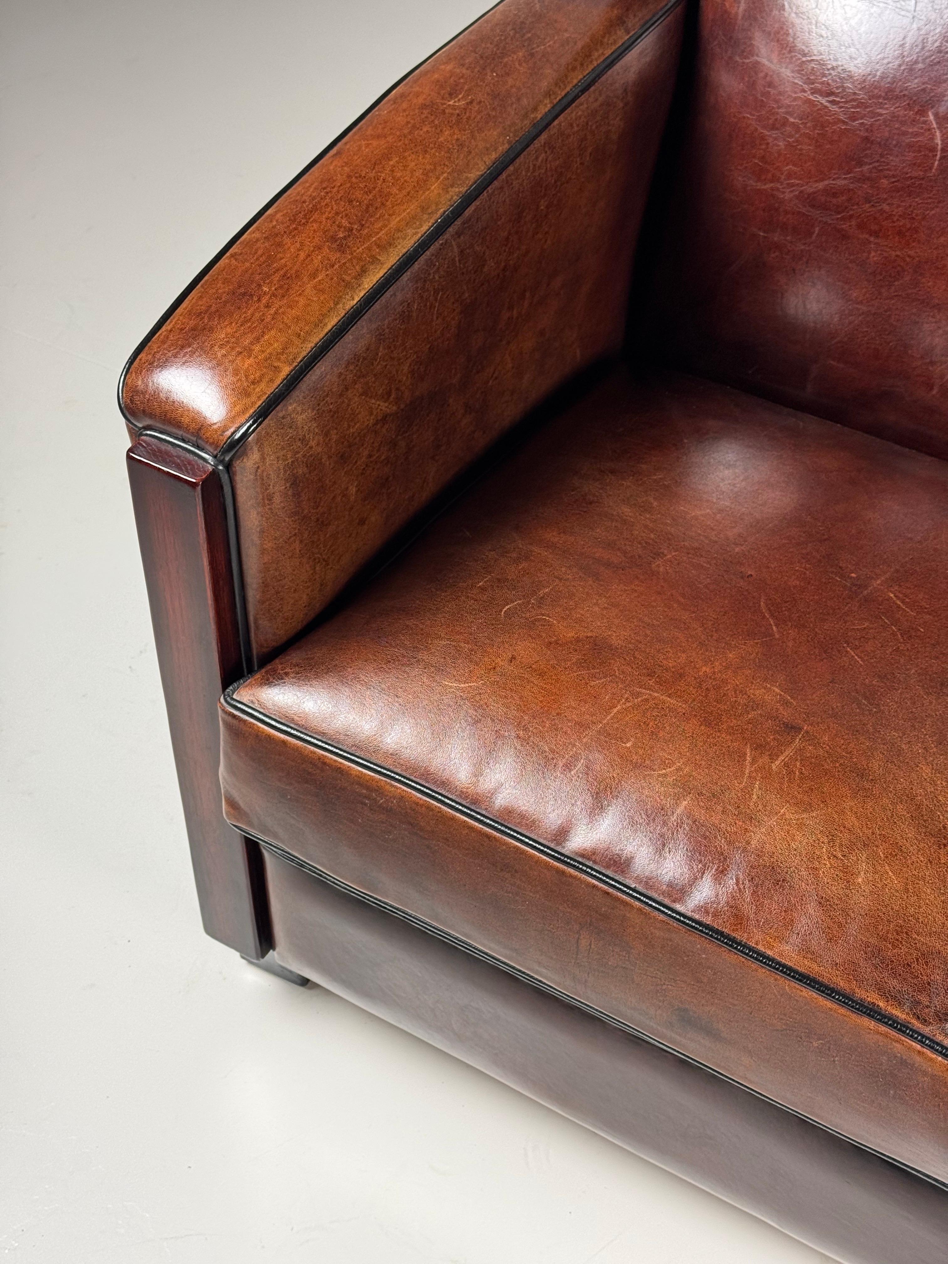 Sofa aus Schafsleder im Art Deco Stil im Zustand „Gut“ im Angebot in MILL, NL