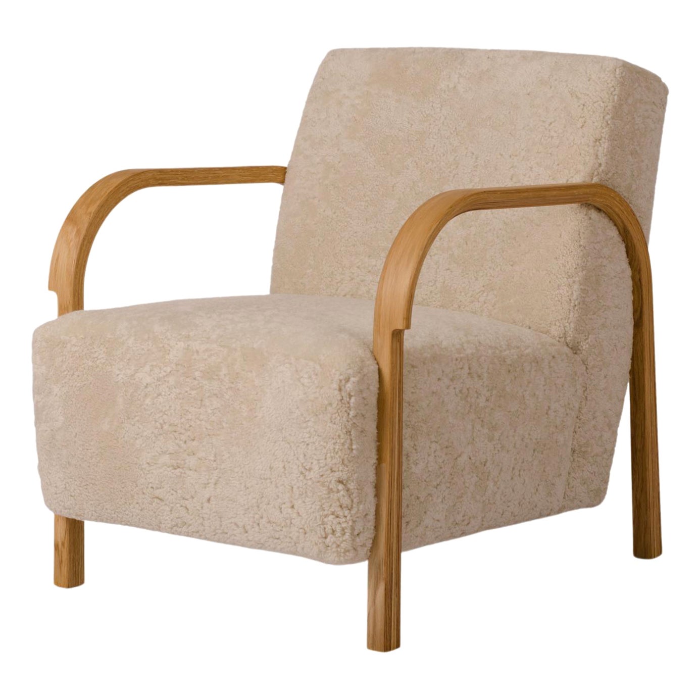 Fauteuil de salon ARCH en peau de mouton par Mazo Design en vente