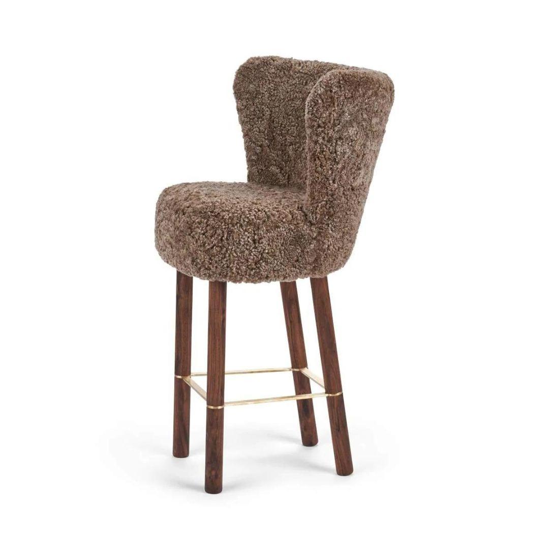 Fatto a mano Sgabello da bar in pelle di pecora con struttura in Wood e Steele, Made in Denmark in vendita