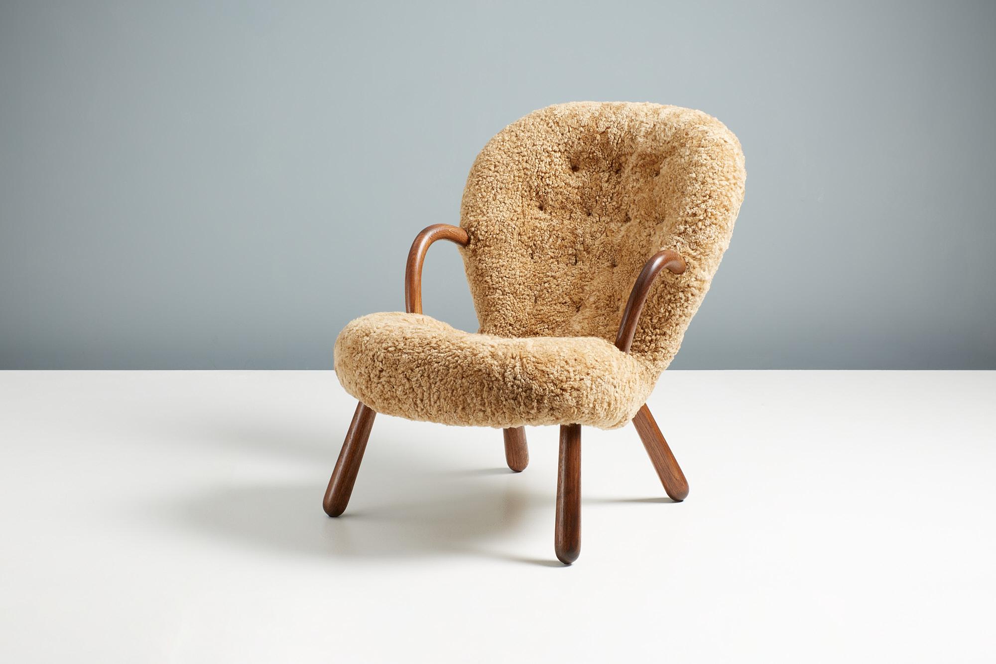 The Clam Chair in Sheepskin by Arnold Madsen - New Edition For Sale 3