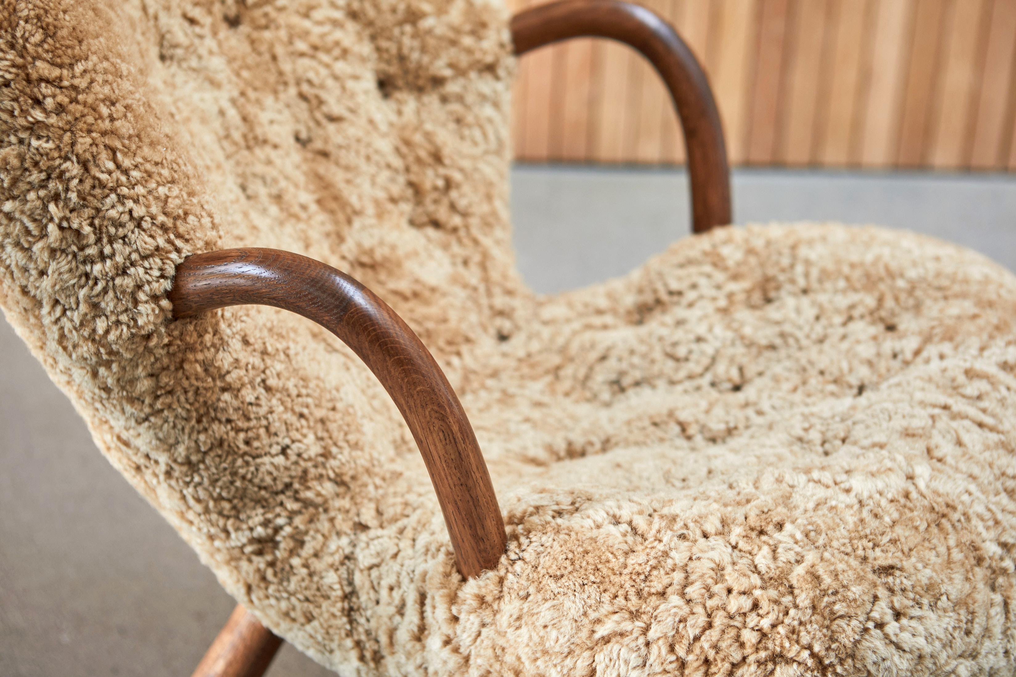 La chaise Clam en peau de mouton d'Arnold Madsen, nouvelle édition en vente 6