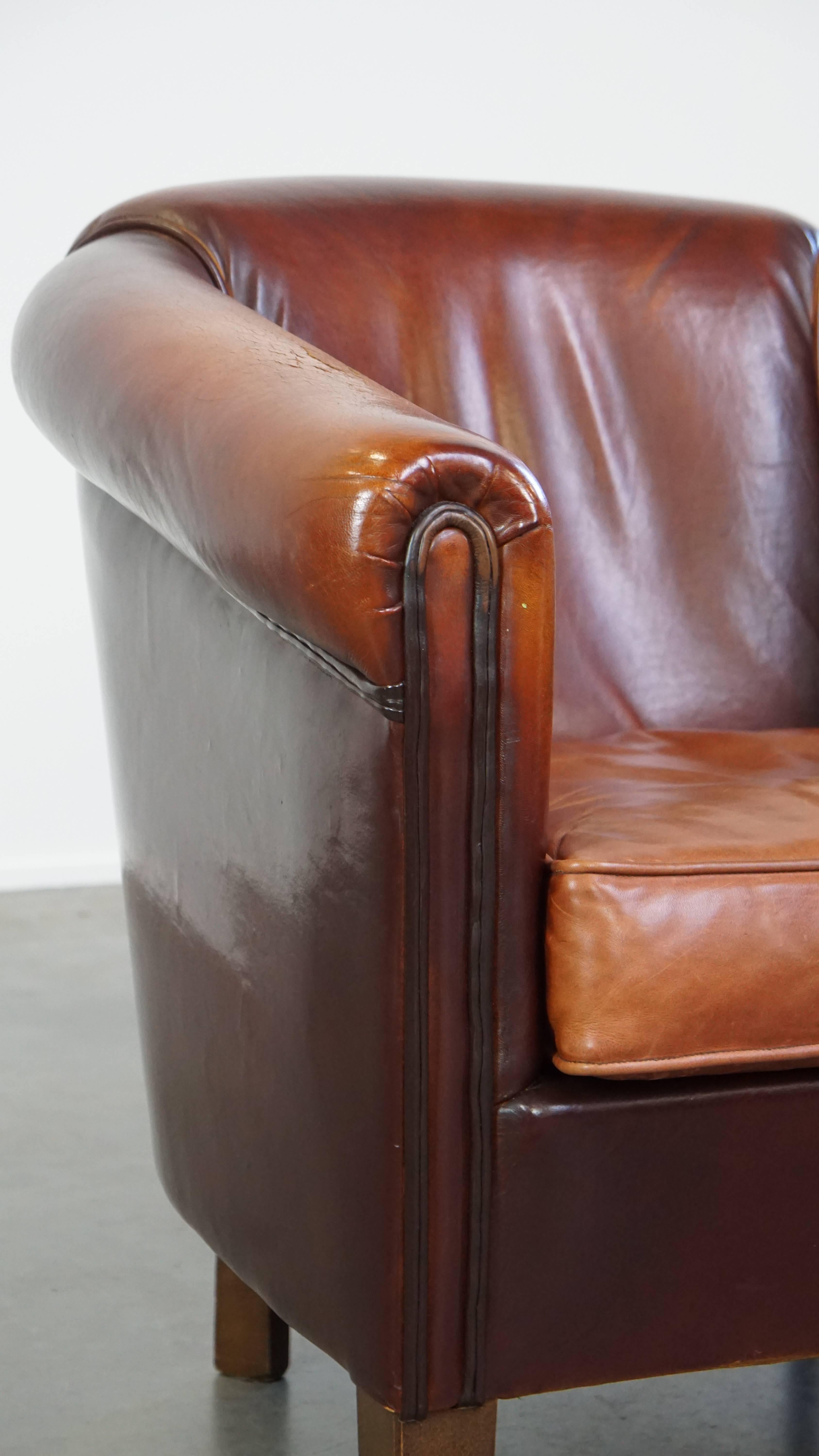 Sheepskin club chair with beautiful colors and comfortable seating For Sale 3