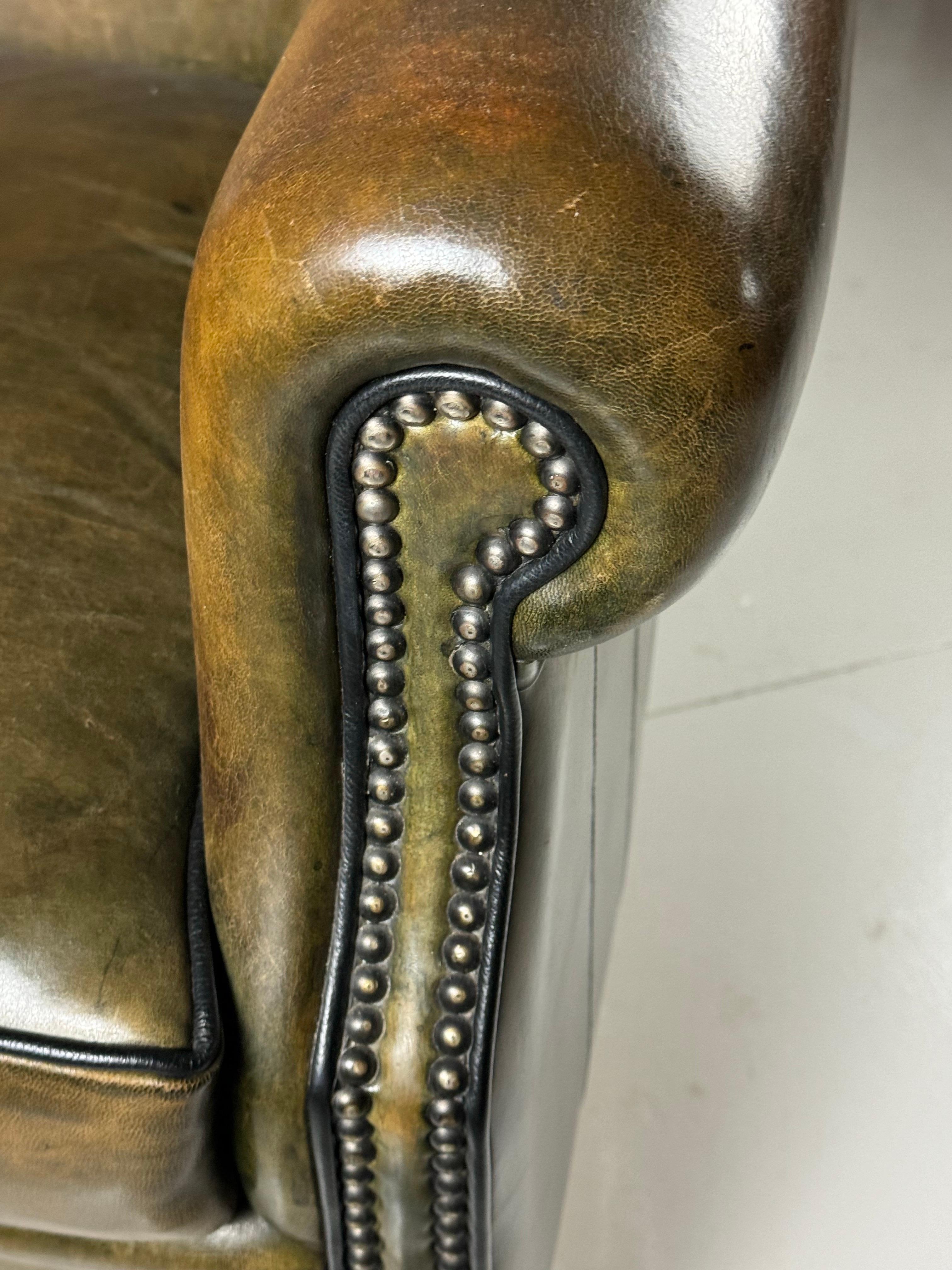 Sheepskin clubchair green leather For Sale 7