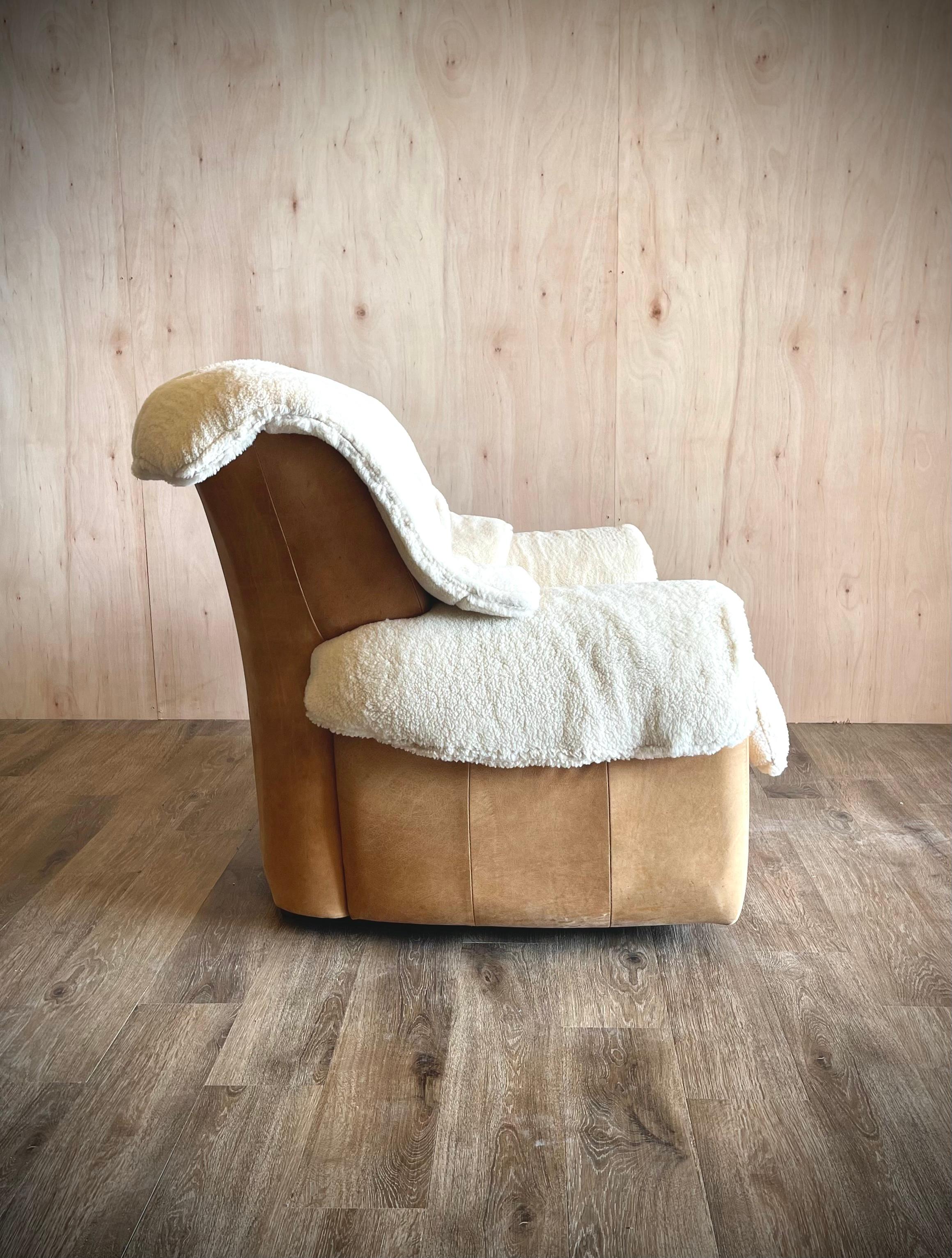 Sheepskin & Leather Alberto Rosselli for Saporiti Italia Style Lounge Chair For Sale 3