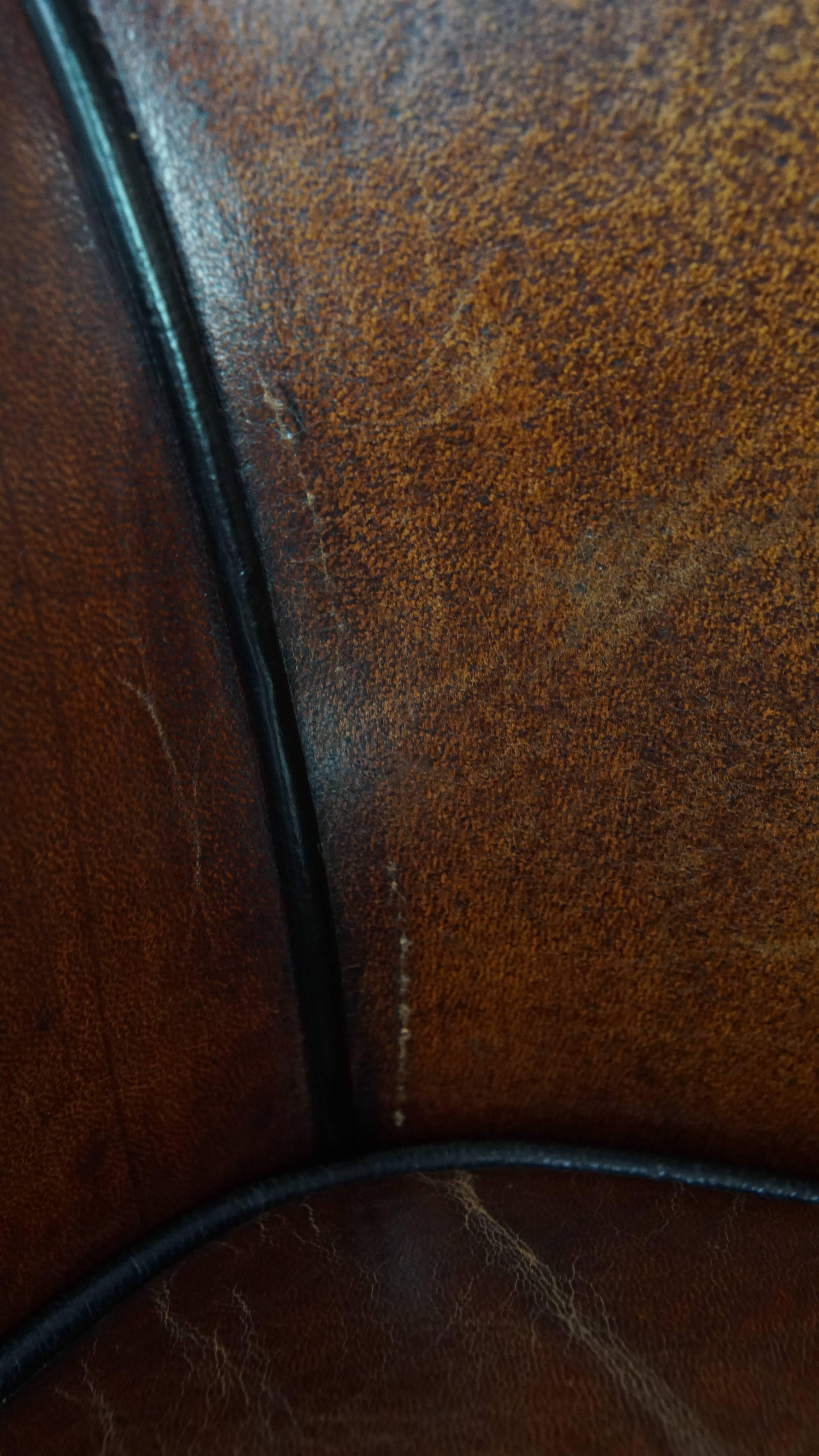 Fauteuil en cuir de mouton en vente 9