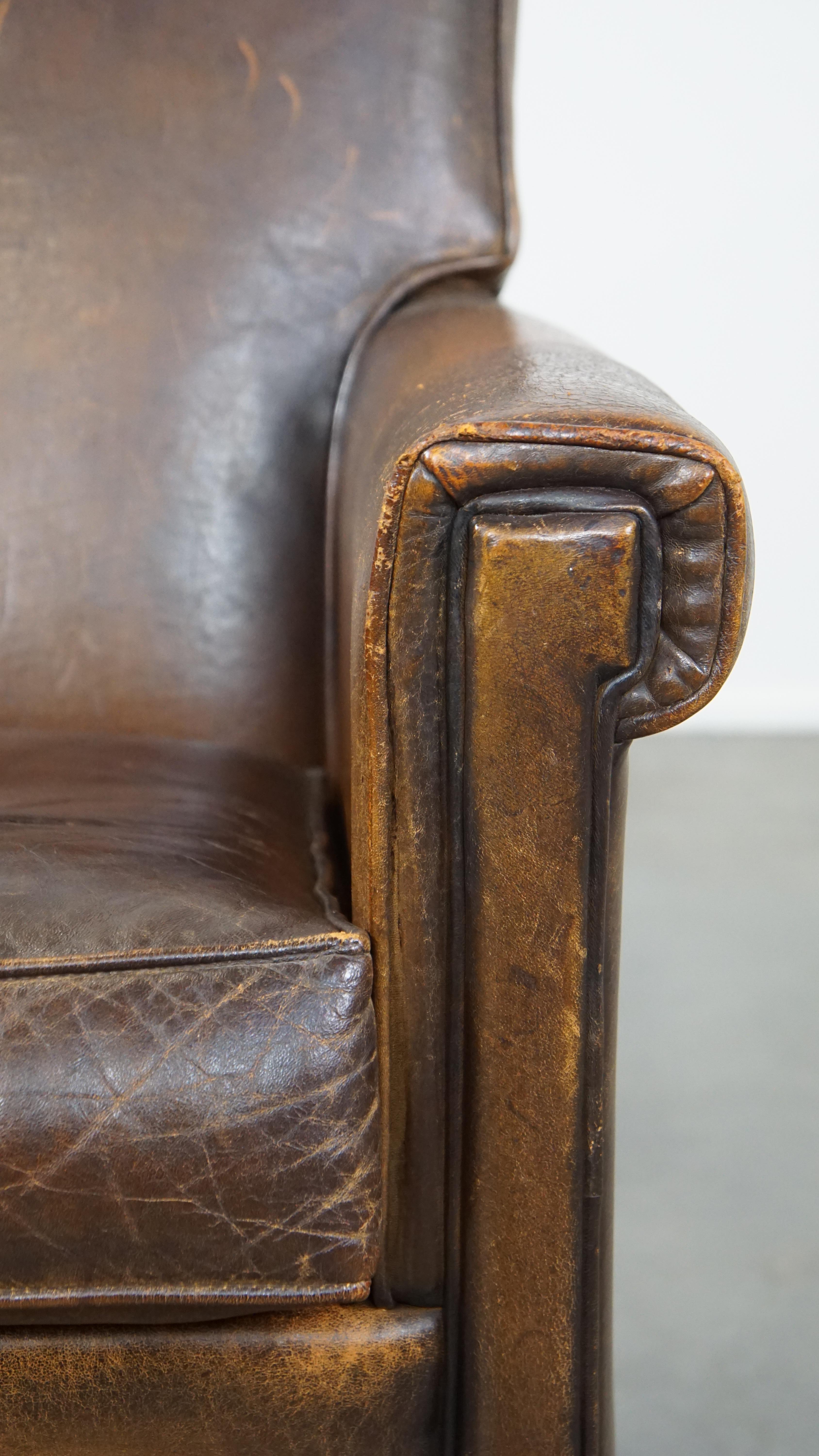 Fauteuil en cuir de mouton avec beaucoup de caractère et une touche de design Art déco en vente 5