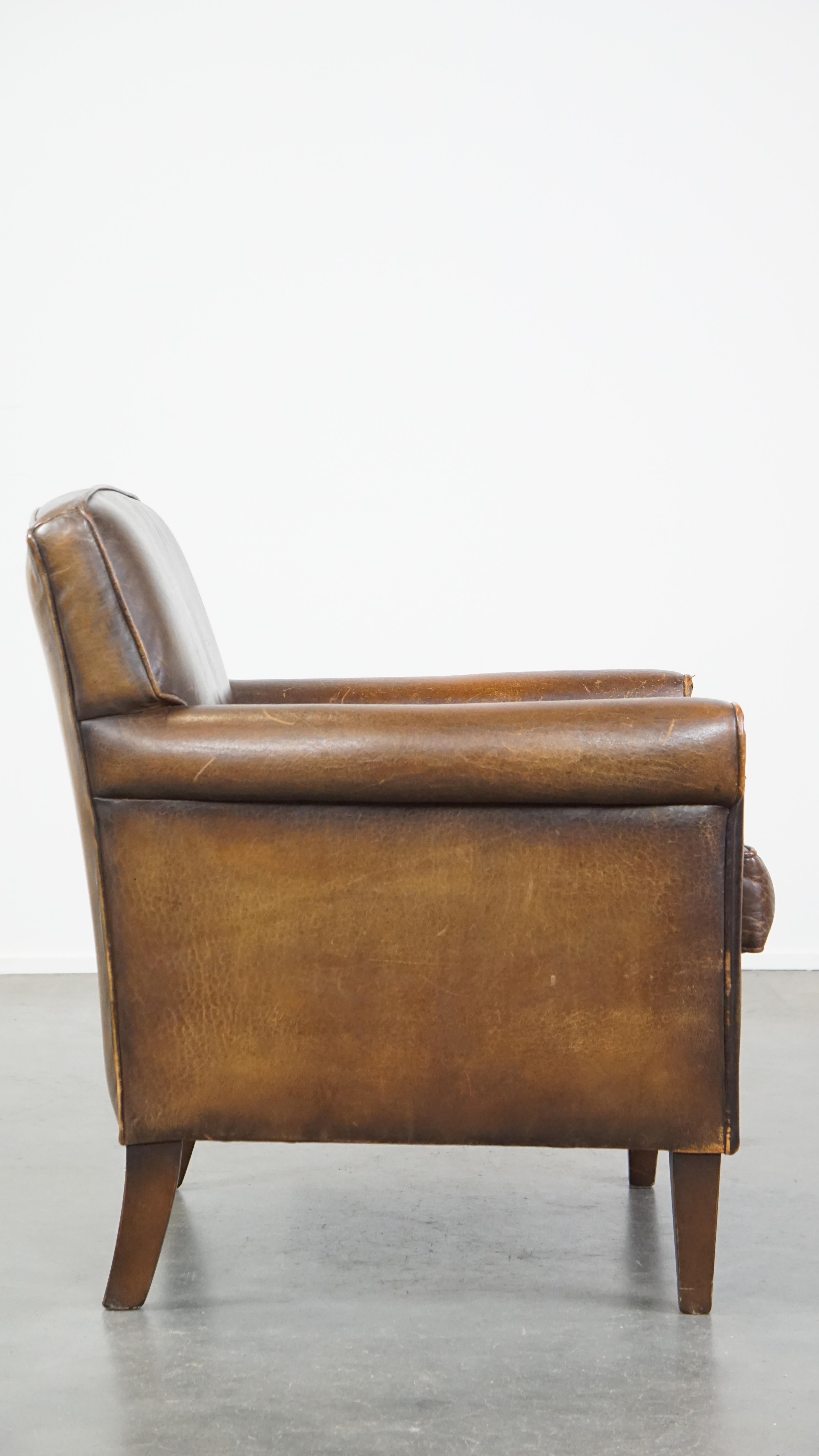Fait main Fauteuil en cuir de mouton avec beaucoup de caractère et une touche de design Art déco en vente