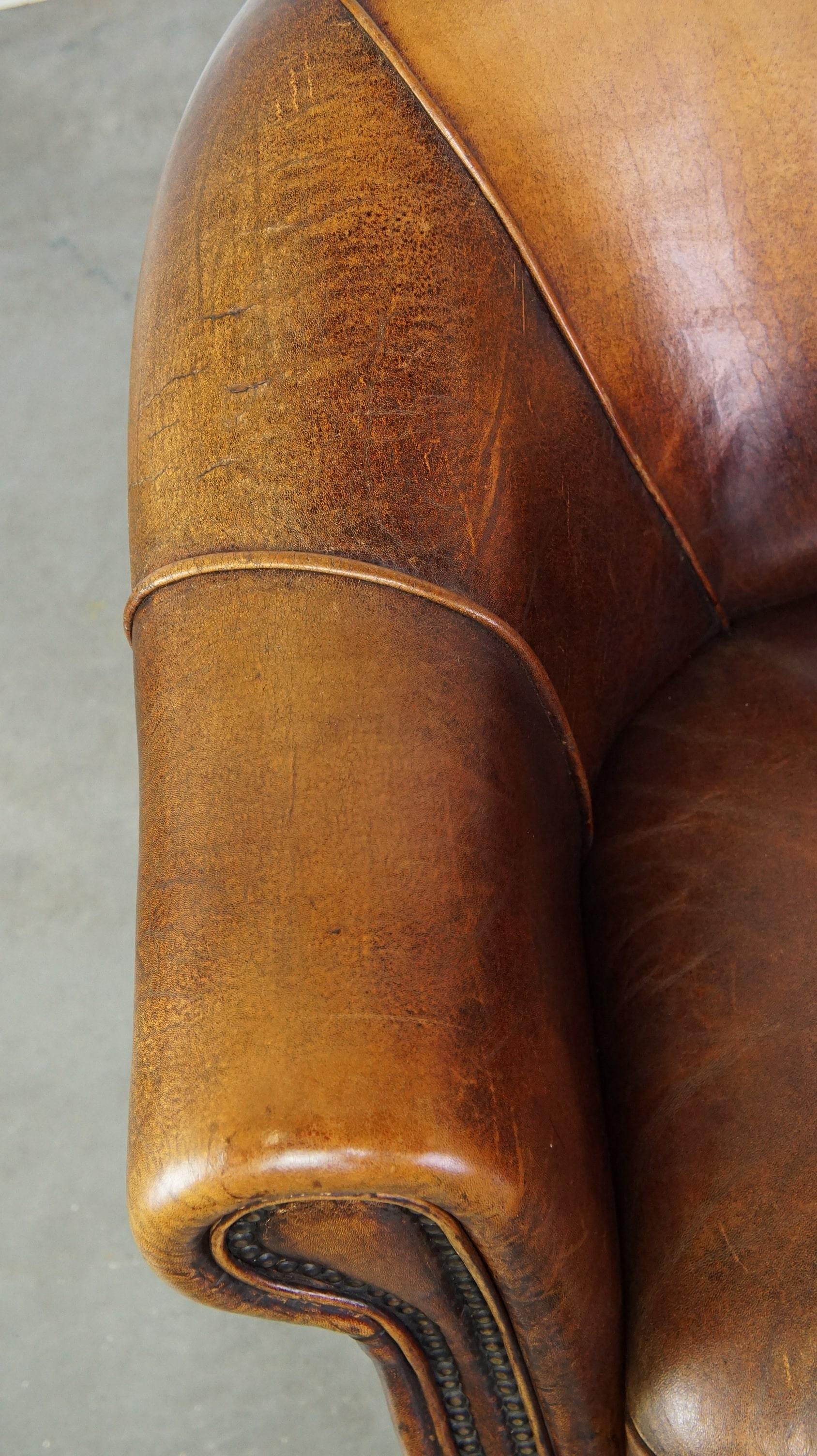 Leather Sheepskin leather club armchair with beautiful colors and comfortable seating For Sale