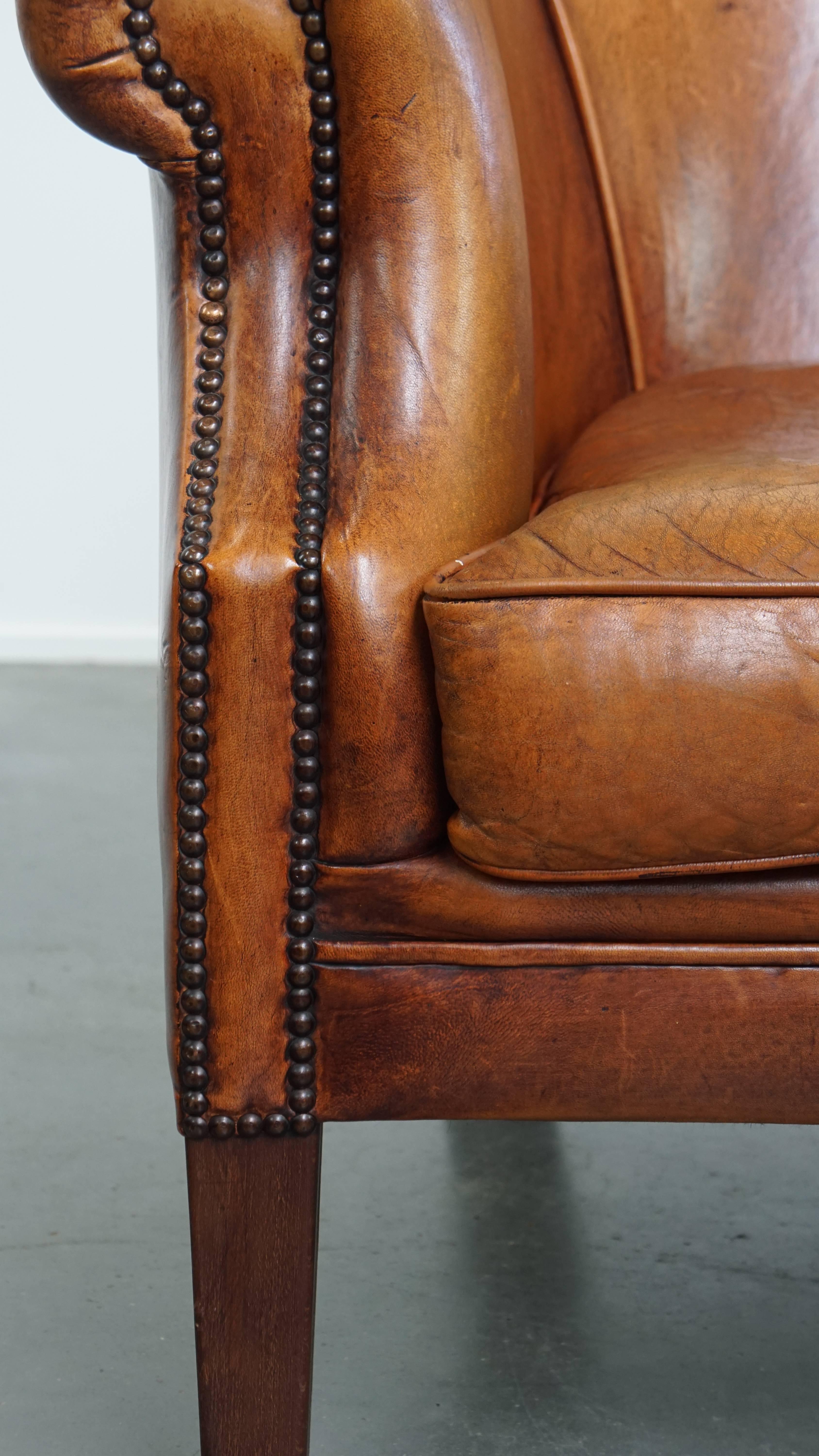 Fauteuil club en cuir de mouton en vente 4