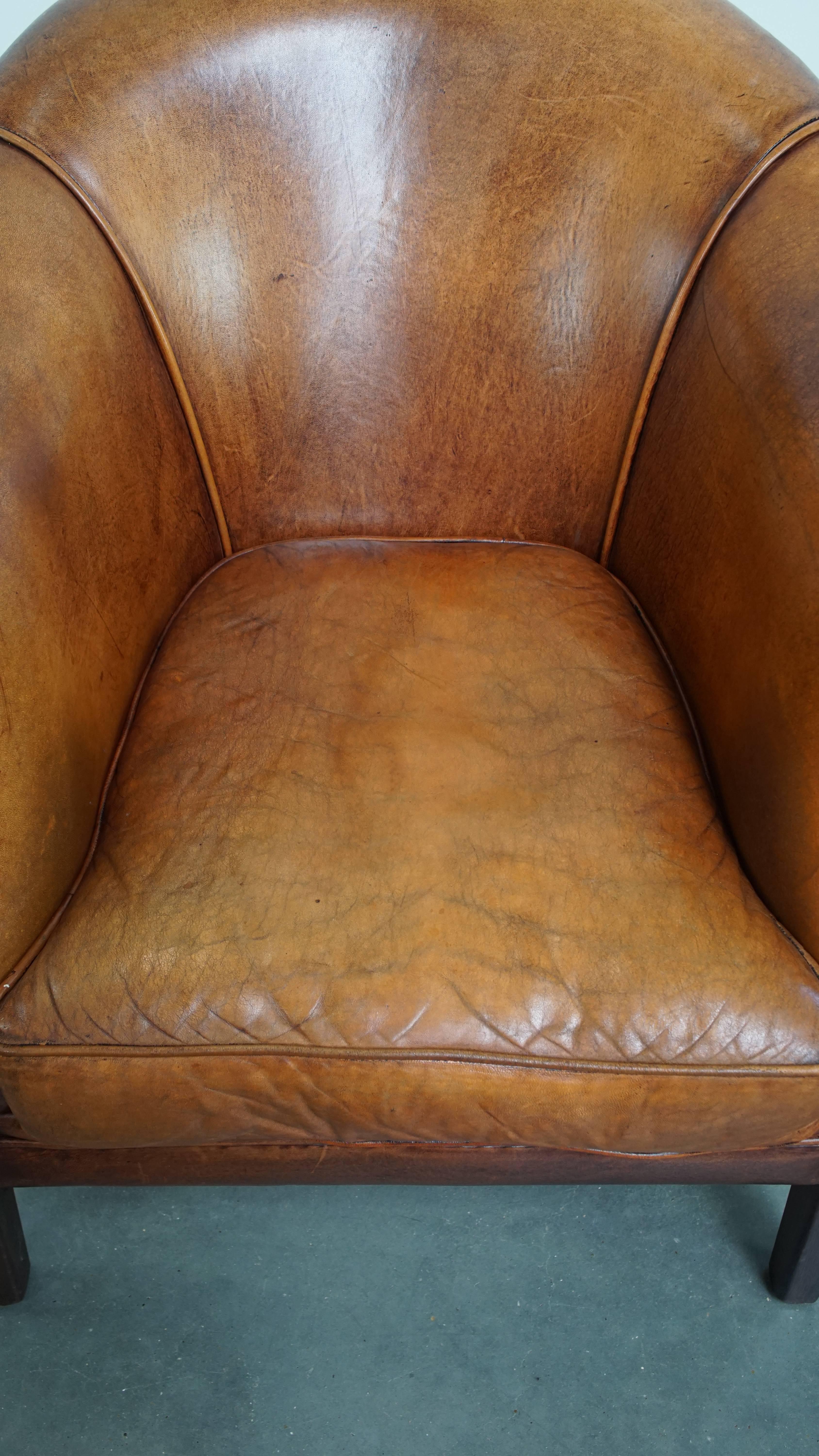 XXIe siècle et contemporain Fauteuil club en cuir de mouton en vente