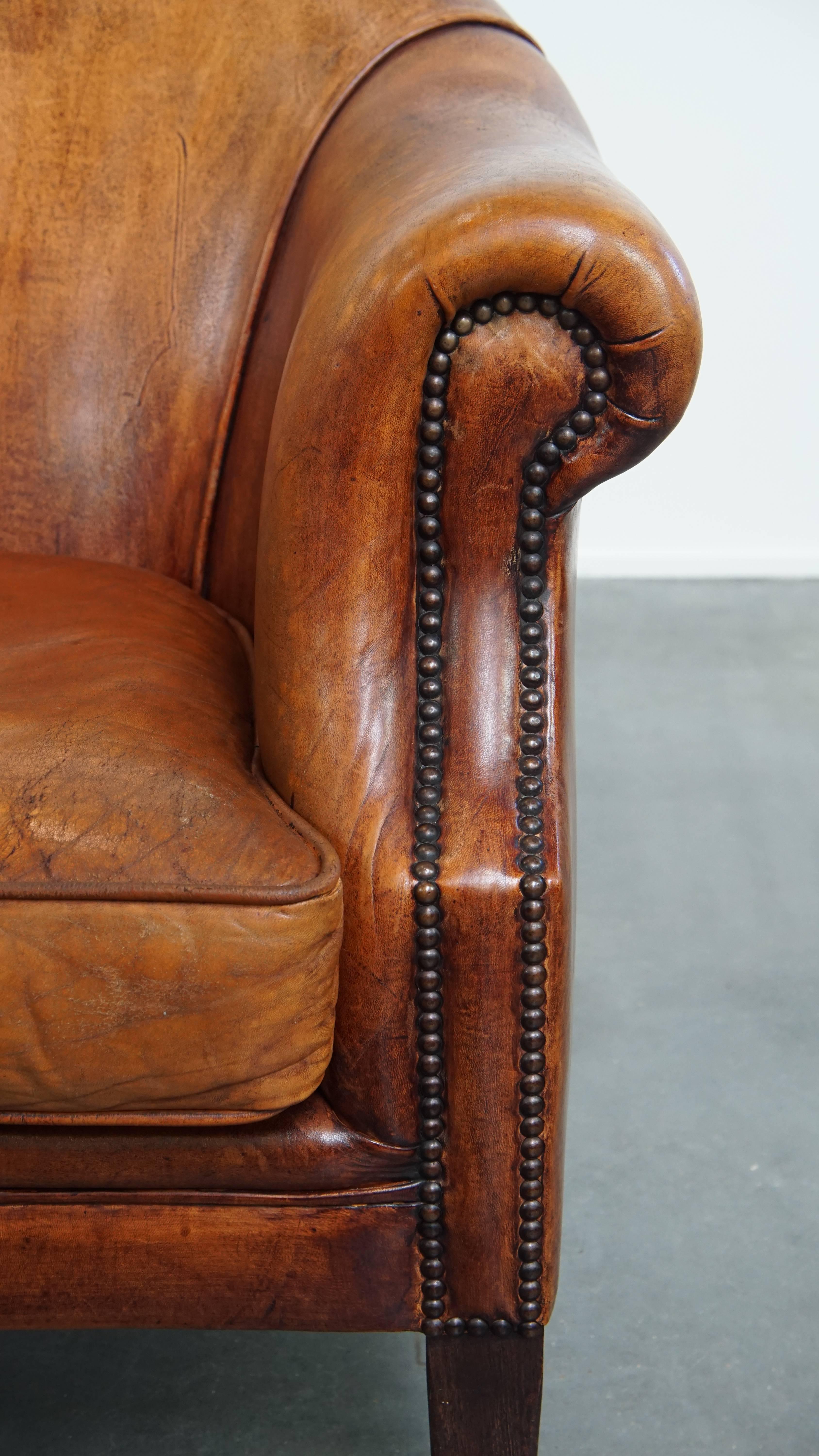 Fauteuil club en cuir de mouton en vente 2
