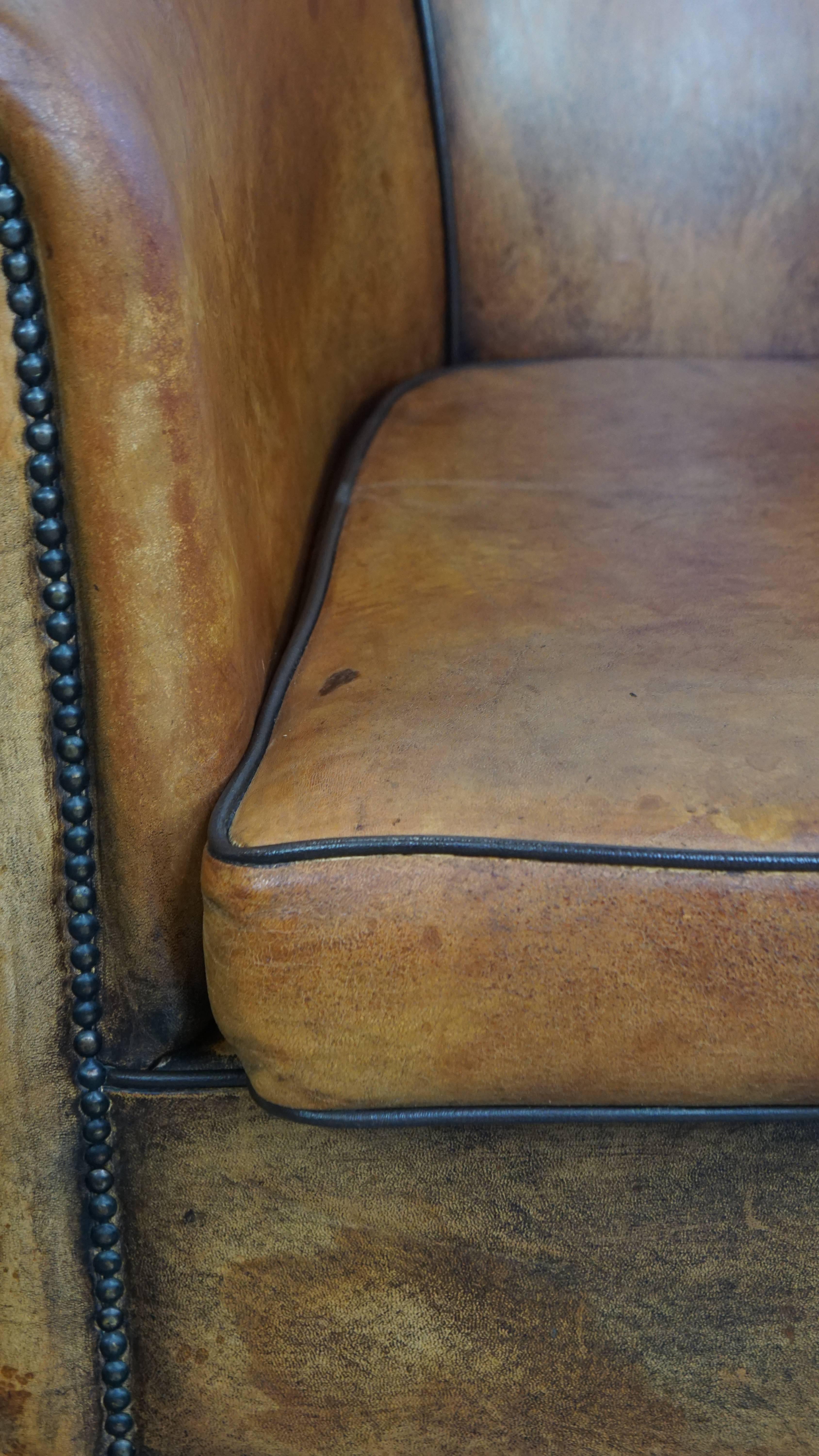 Sheepskin Leather Club Chair in English Style For Sale 5